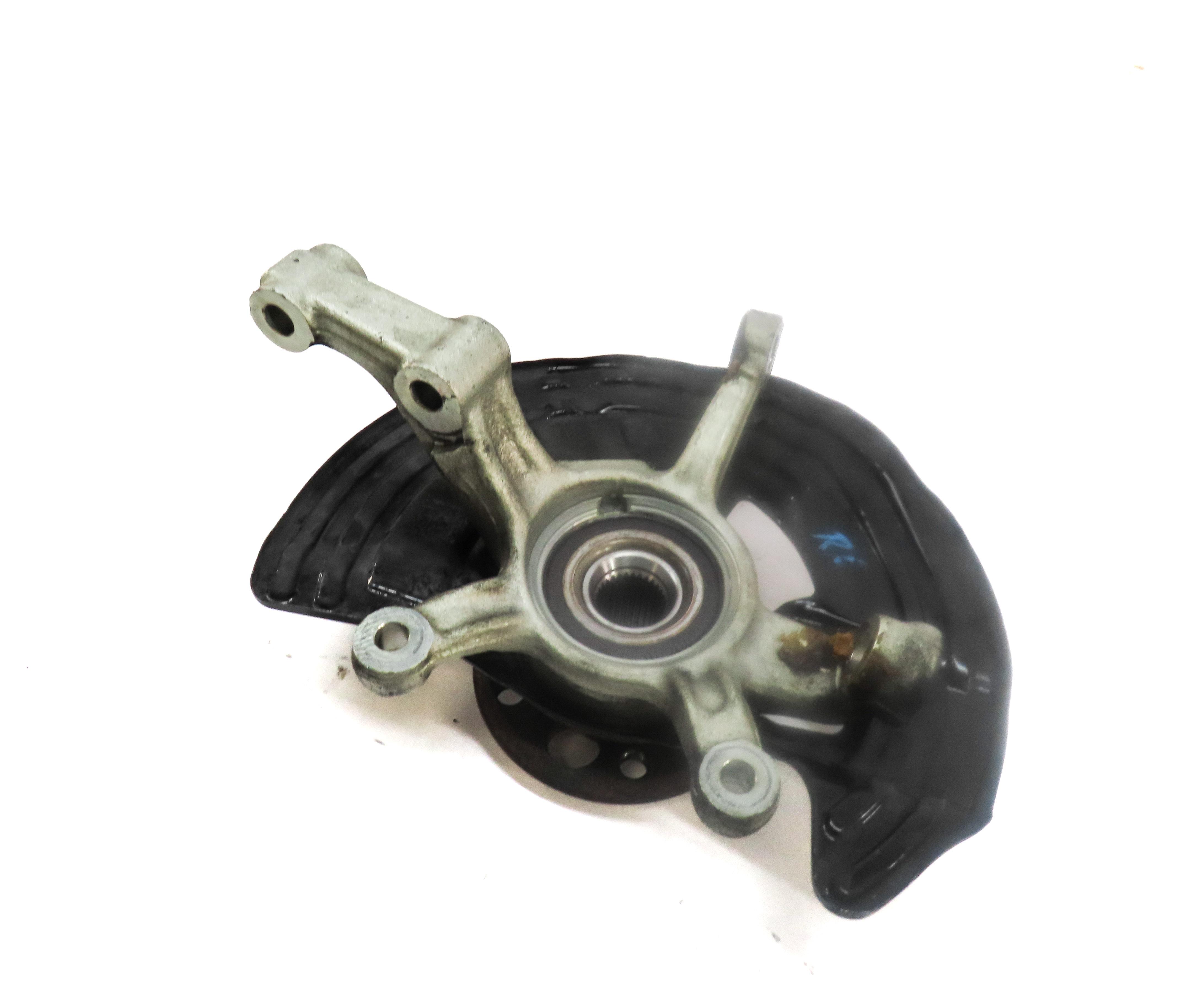 13-19 MERCEDES B250 CLA250 C117 W117 W246 RIGHT FRONT PASSENGER SPINDLE KNUCKLE — exact item pictured