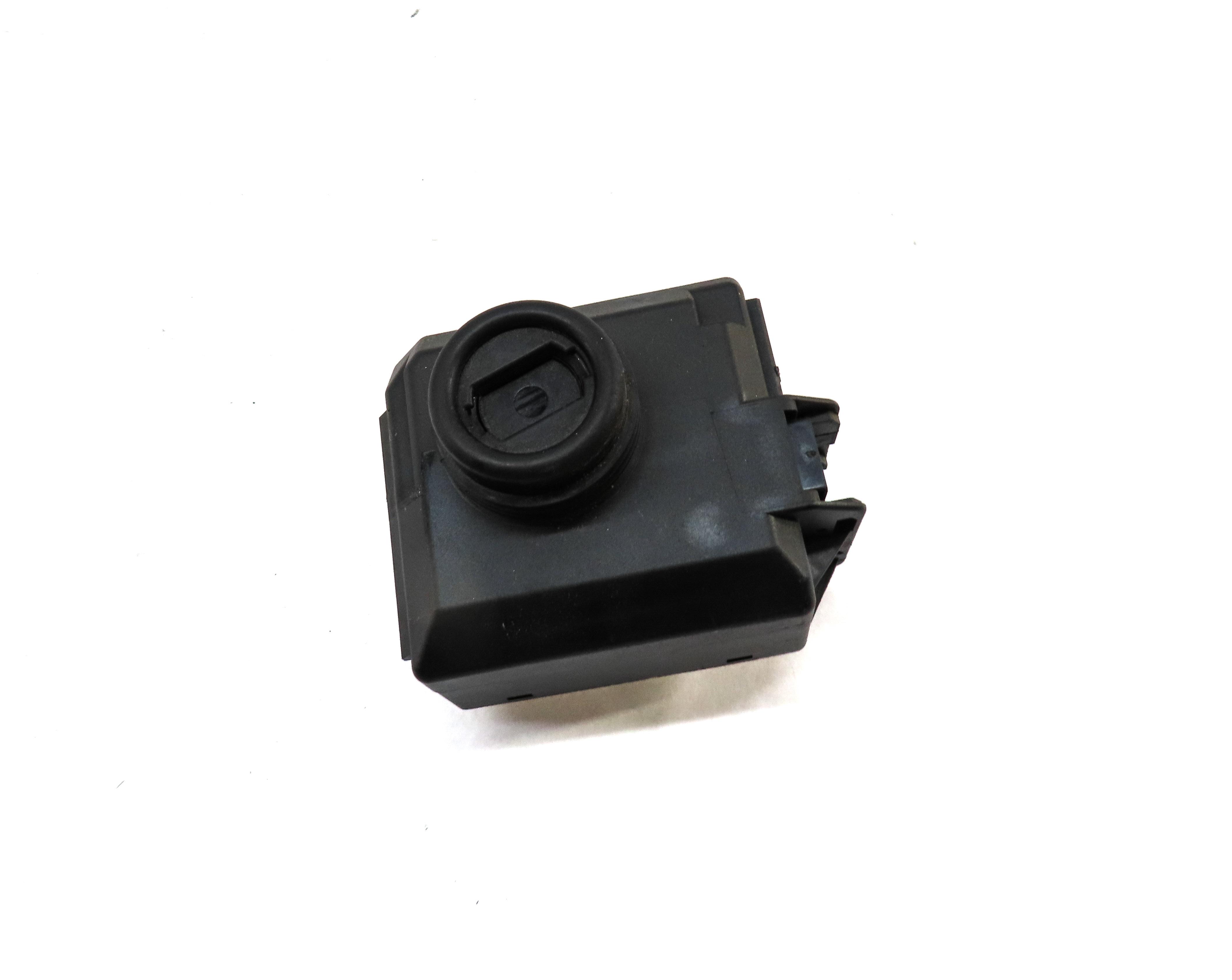 2014 MERCEDES E-CLASS (A207 C207 W212) IGNITION SWITCH MODULE KEY READER — exact item pictured