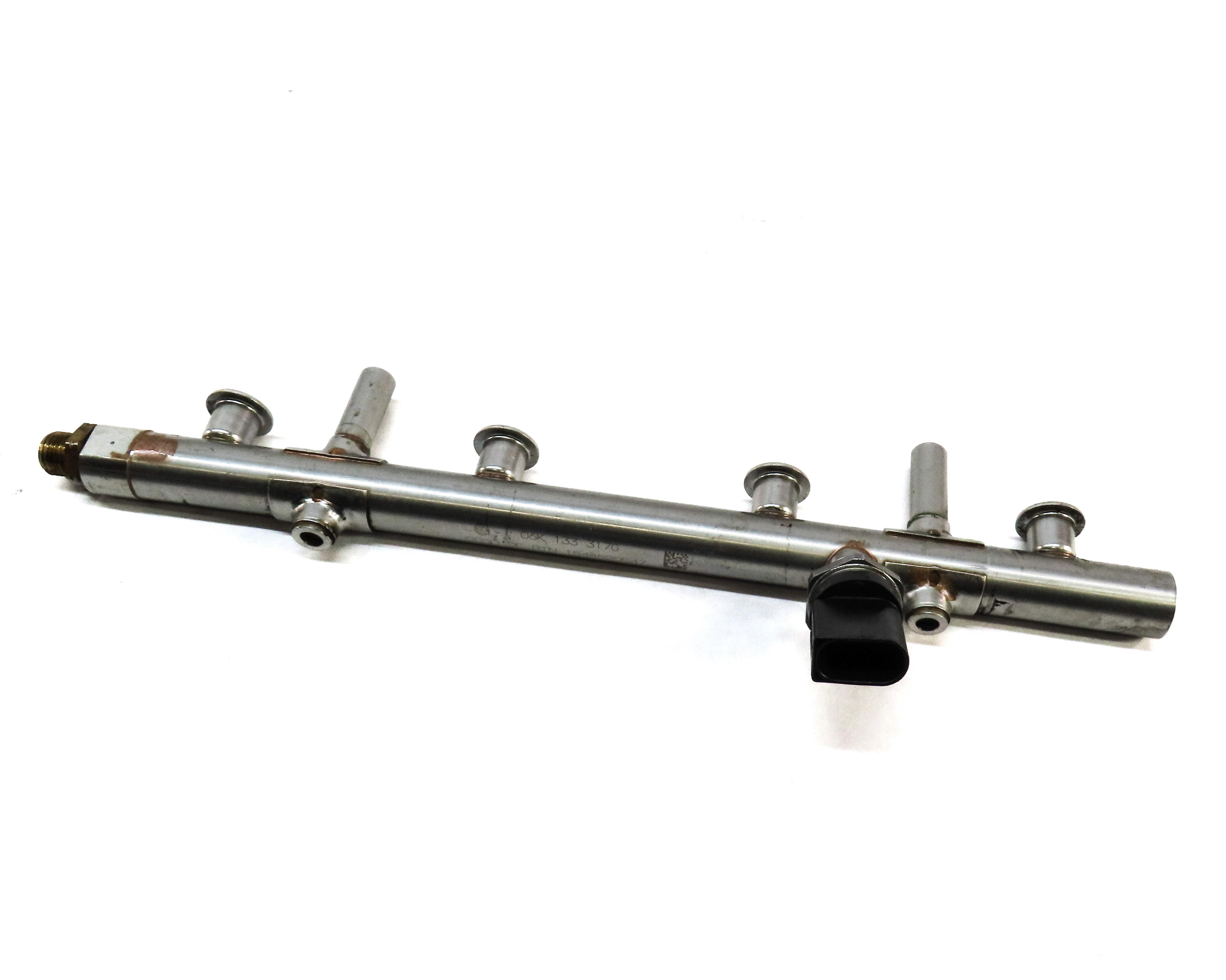 2017 AUDI A4 (B9 8W) 2.0L CYMC TURBO ENGINE FUEL RAIL FUEL INJECTION RAIL — exact item pictured