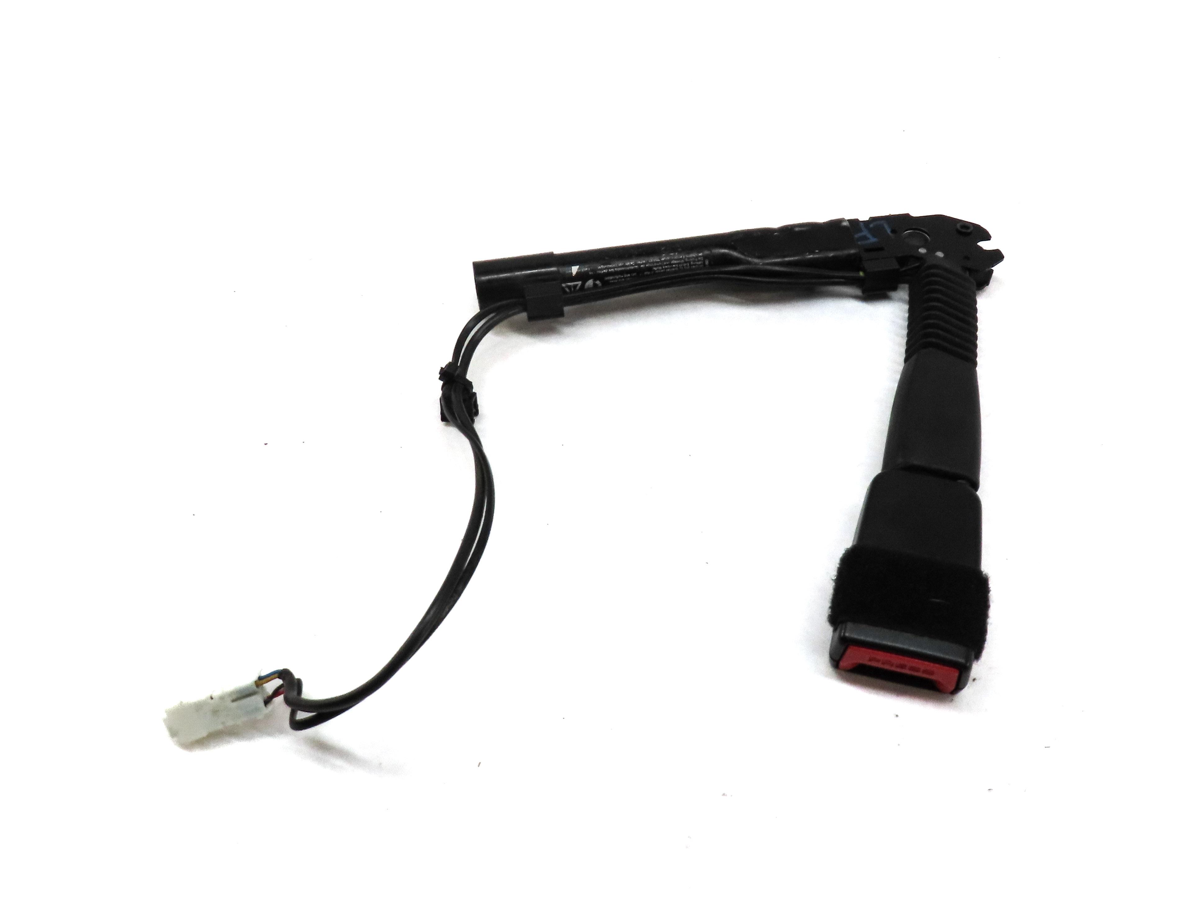 2012-2019 BMW 2 3 4 SERIES (F22 F30 F32) LEFT FRONT DRIVER SEATBELT RECEIVER — exact item pictured