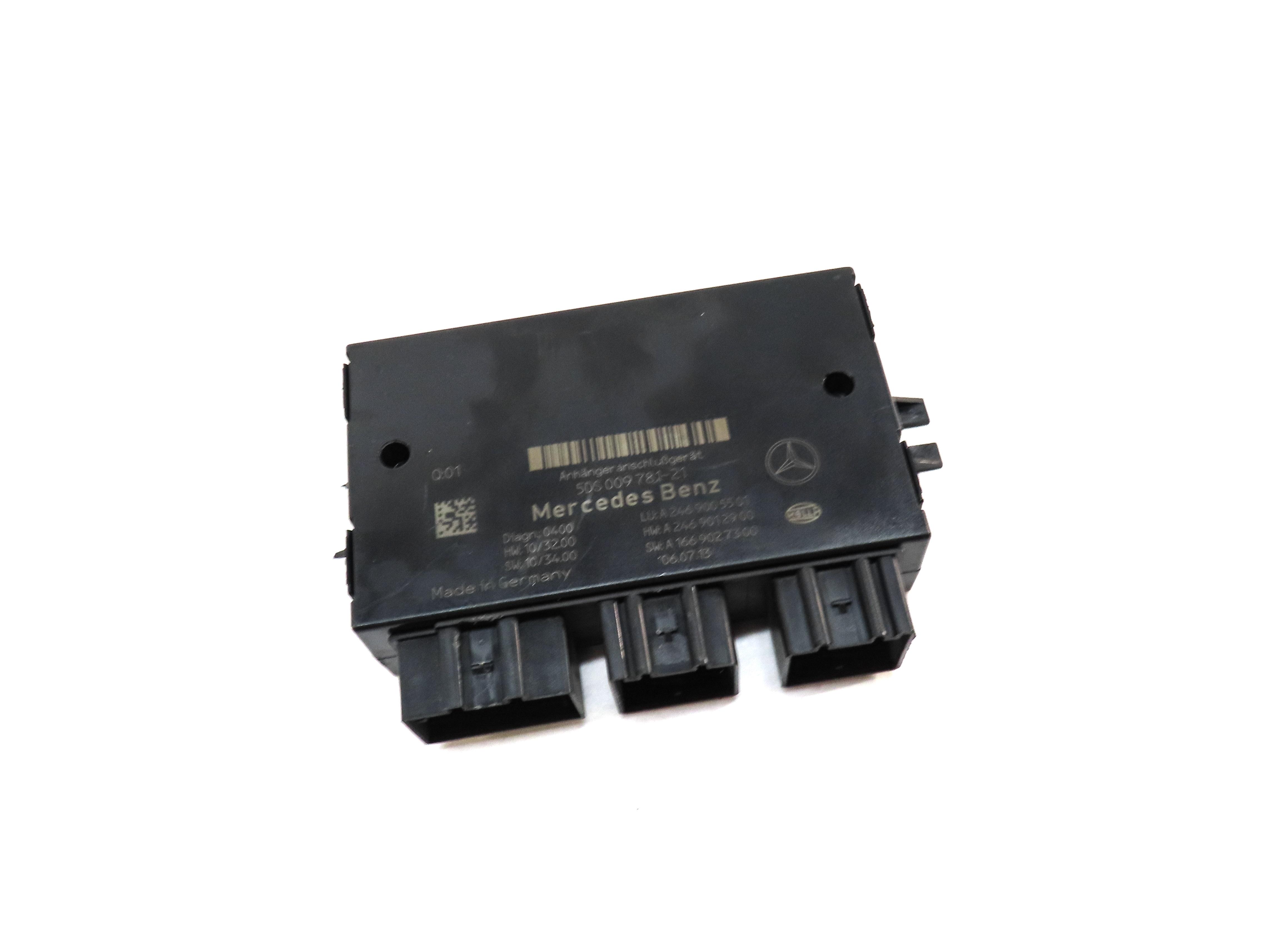 12-17 MERCEDES B250 G550 GL350 GL550 ML350 ML550 (W166 W246 X166) TOWING MODULE — exact item pictured