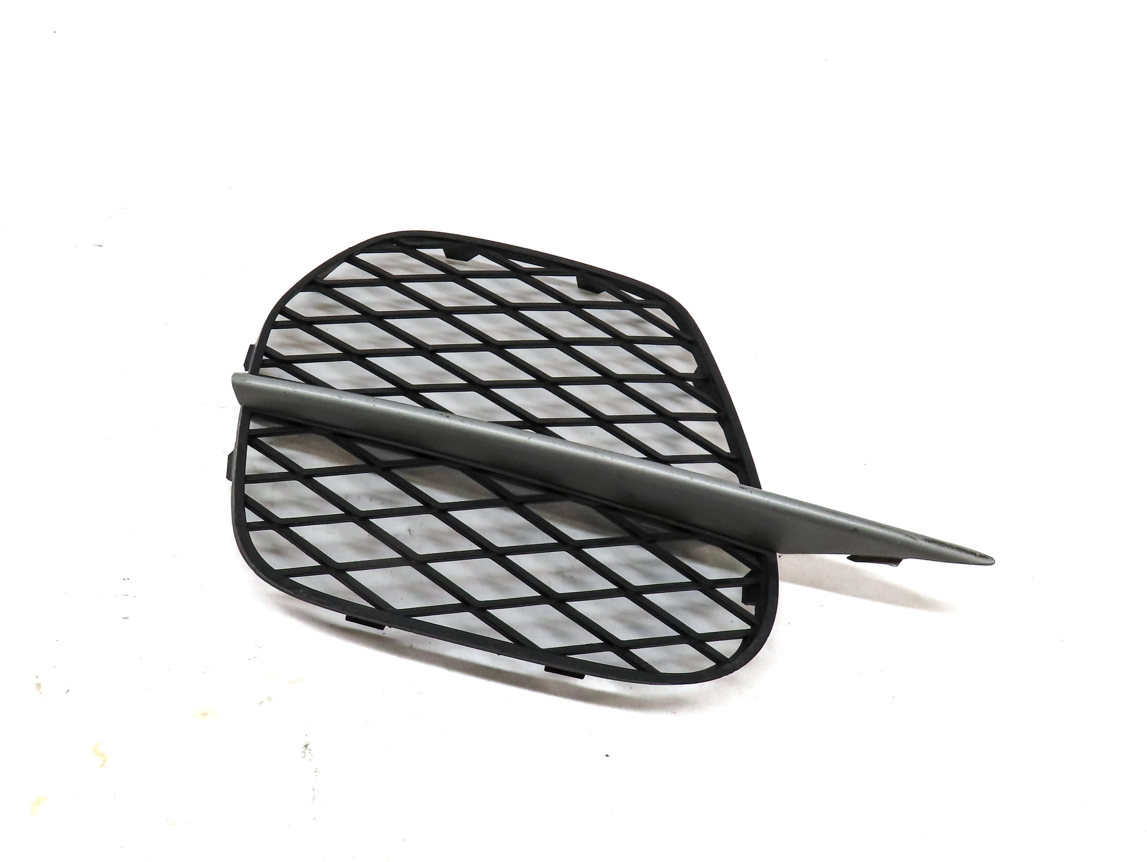 2012 BMW X5 (E70) FRONT LEFT DRIVER LOWER BUMPER GRILLE AIR VENT TRIM 7222857 — exact item pictured
