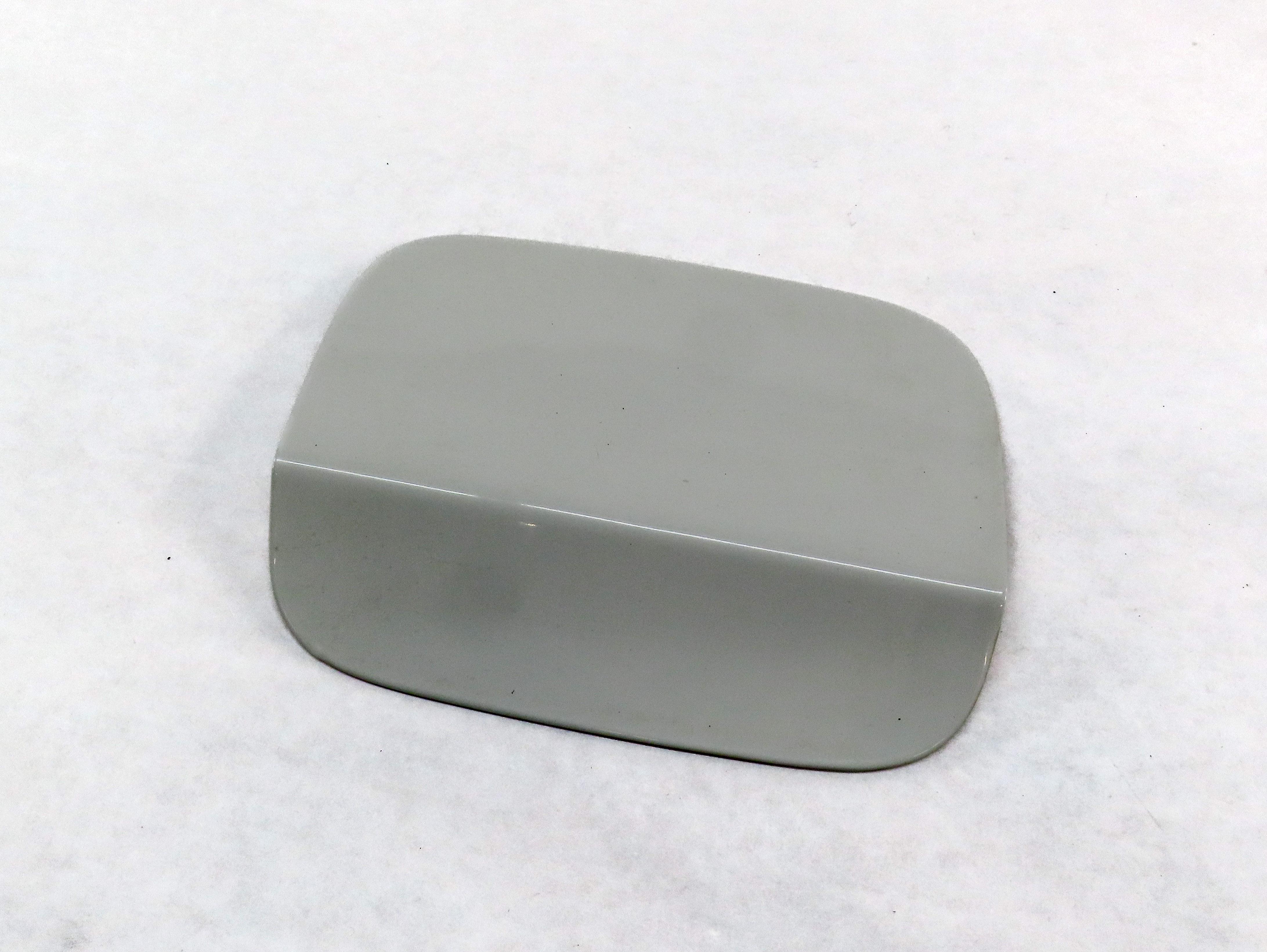 07-13 BMW X5 (E70) FUEL TANK DOOR LID COVER TRIM (ALPINE WHITE 300) — exact item pictured