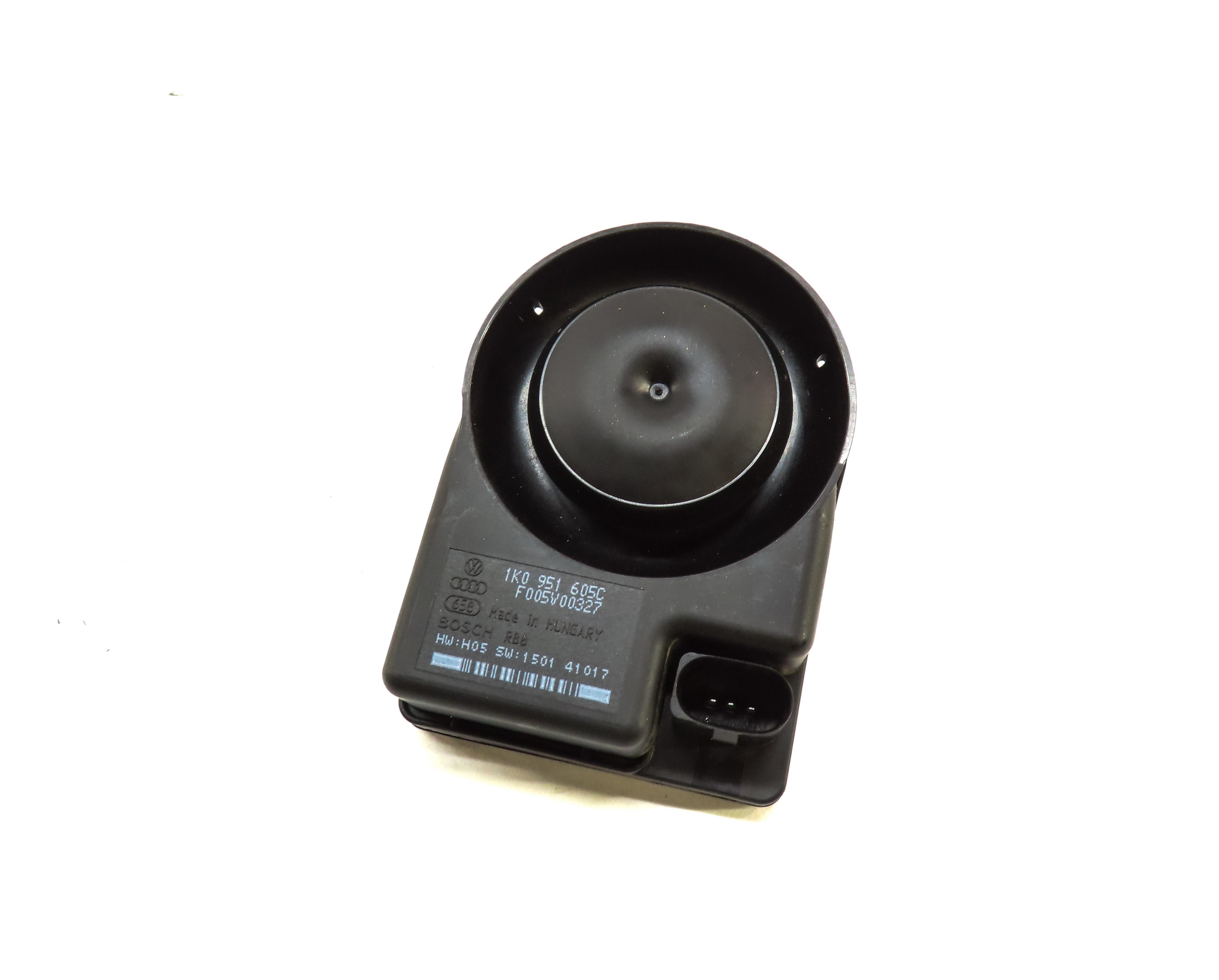 2015 AUDI Q3 (8U) EMERGENCY ANTI THEFT ALARM SIREN HORN LOUD SPEAKER — exact item pictured