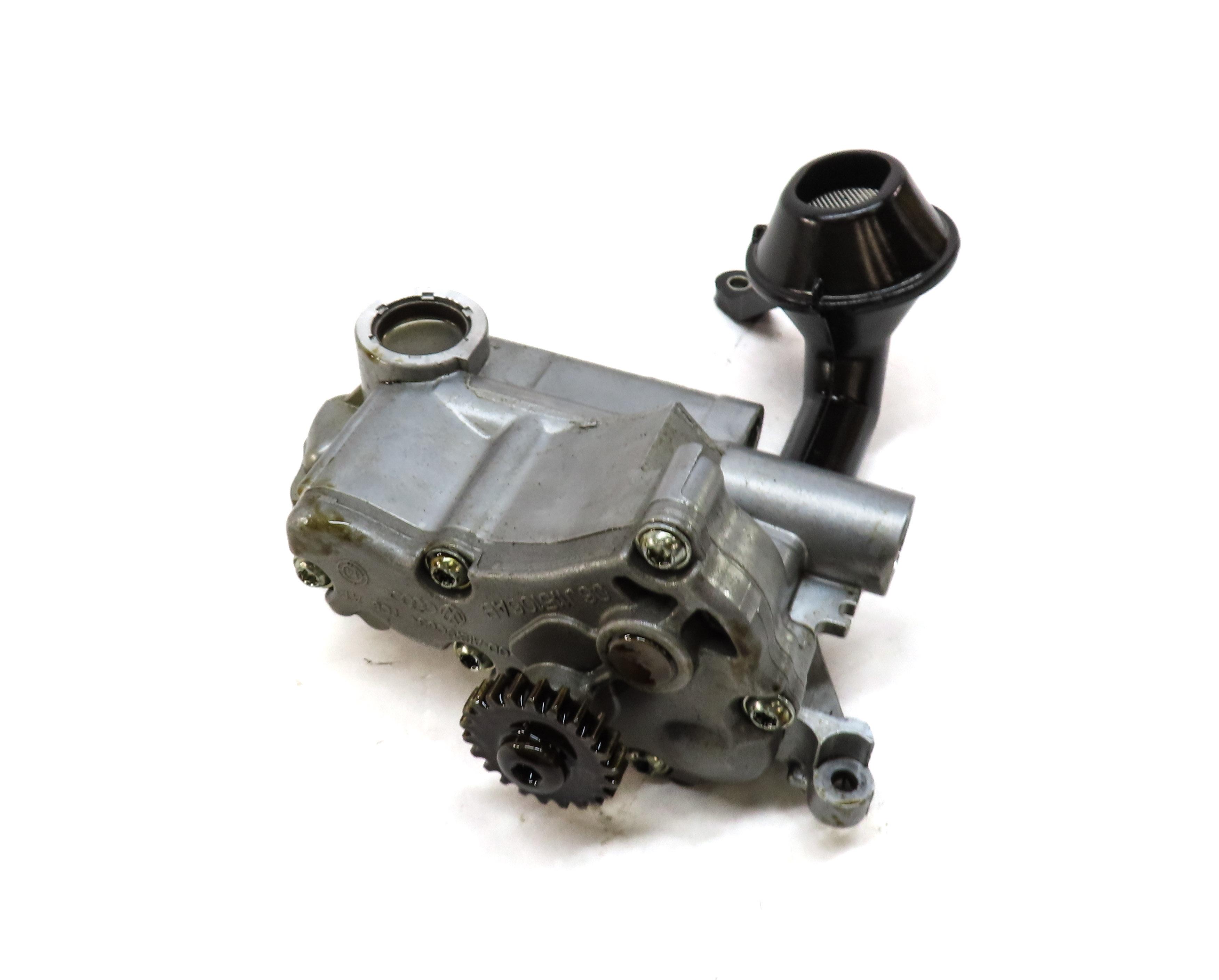2015 AUDI Q3 (8U) 2.0L CCTA ENGINE OIL PUMP w/ PICKUP — exact item pictured