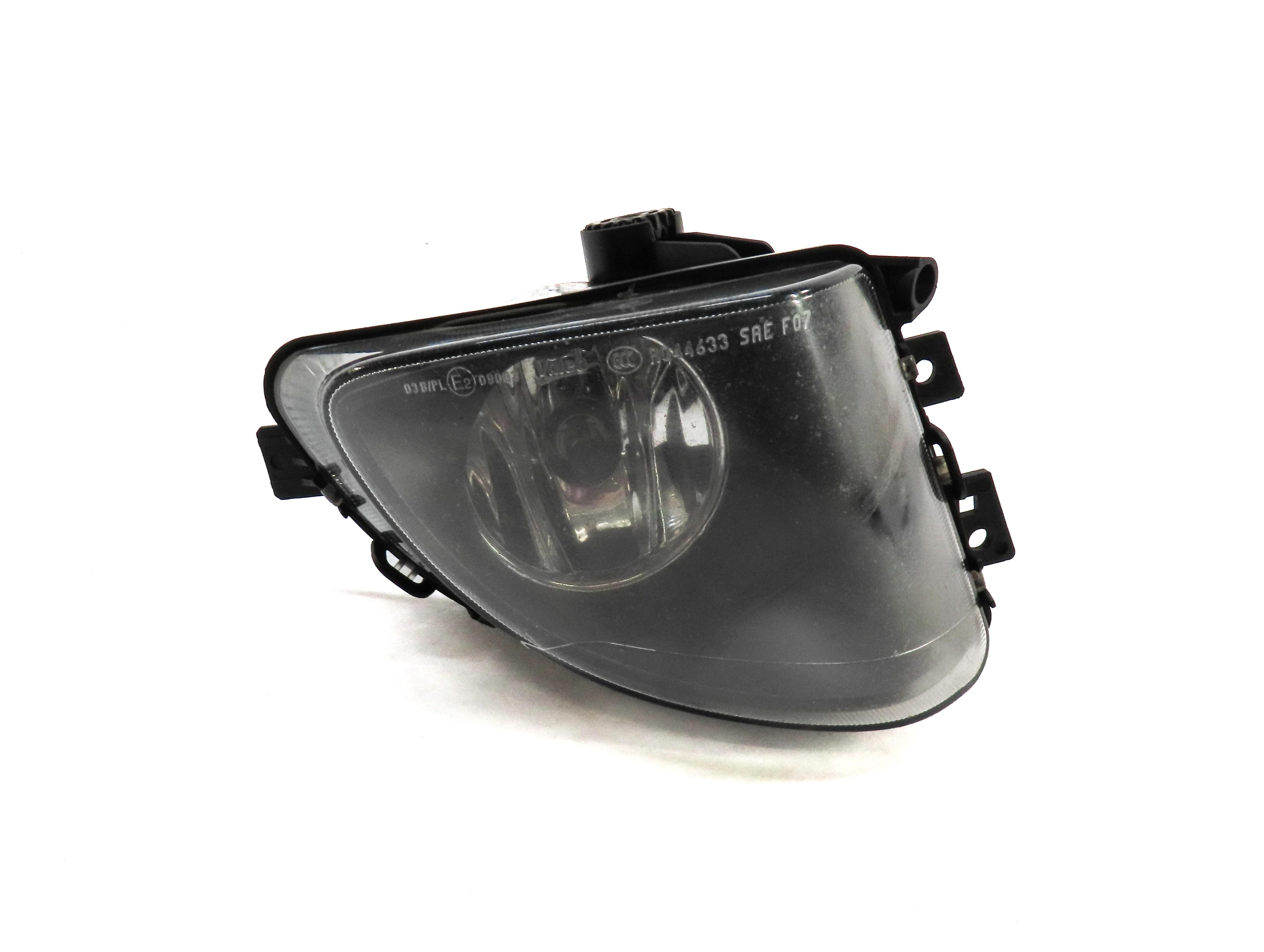 2010-2013 BMW 535iGT 550iGT (F07) FRONT RIGHT PASSENGER FOGLIGHT FOG LIGHT LAMP — exact item pictured