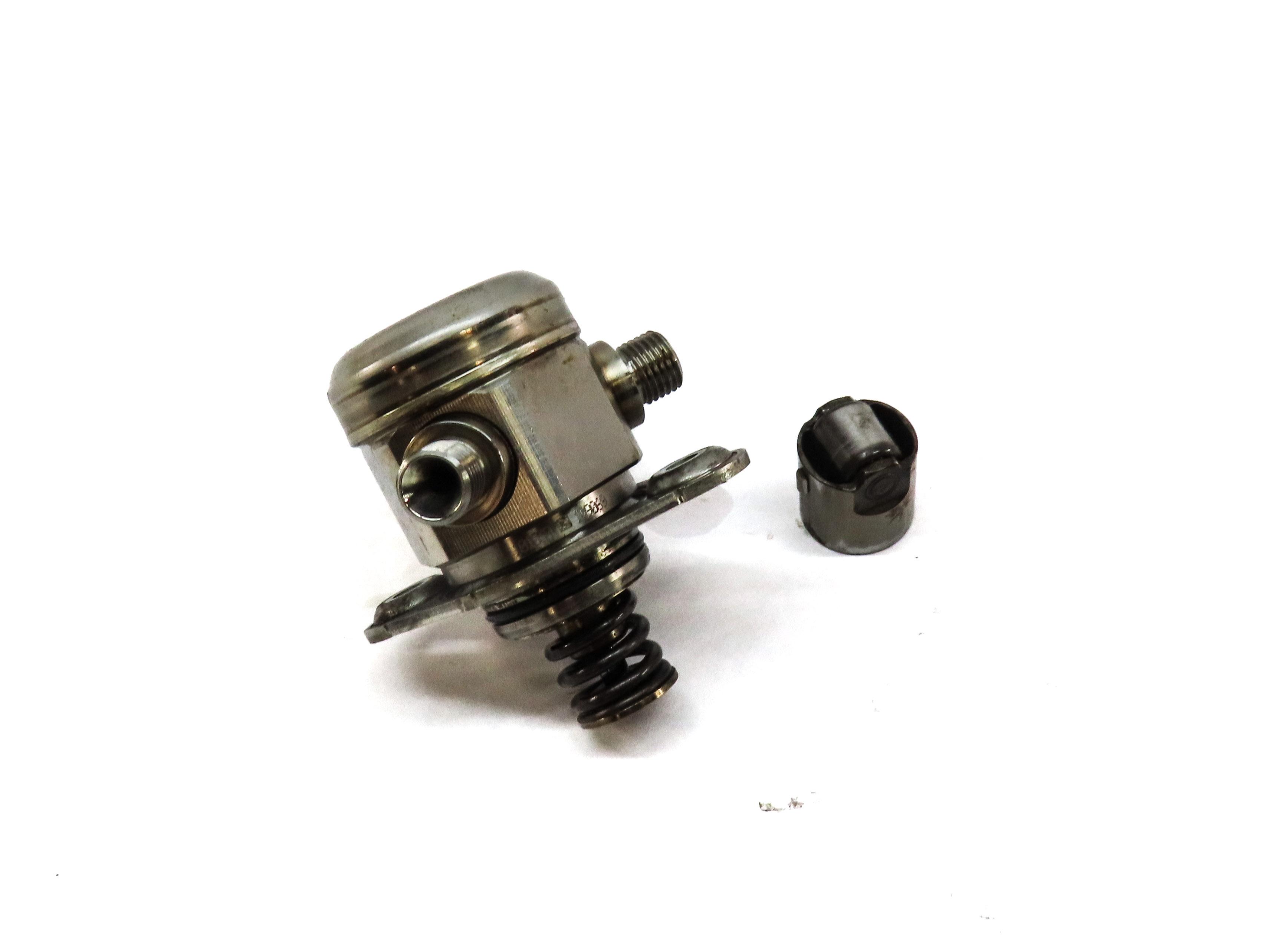 08-14 BMW 5 6 7 X5 X6 F01 F10 E70 E71 4.4L MECHANICAL HIGH PRESSURE FUEL PUMP — exact item pictured