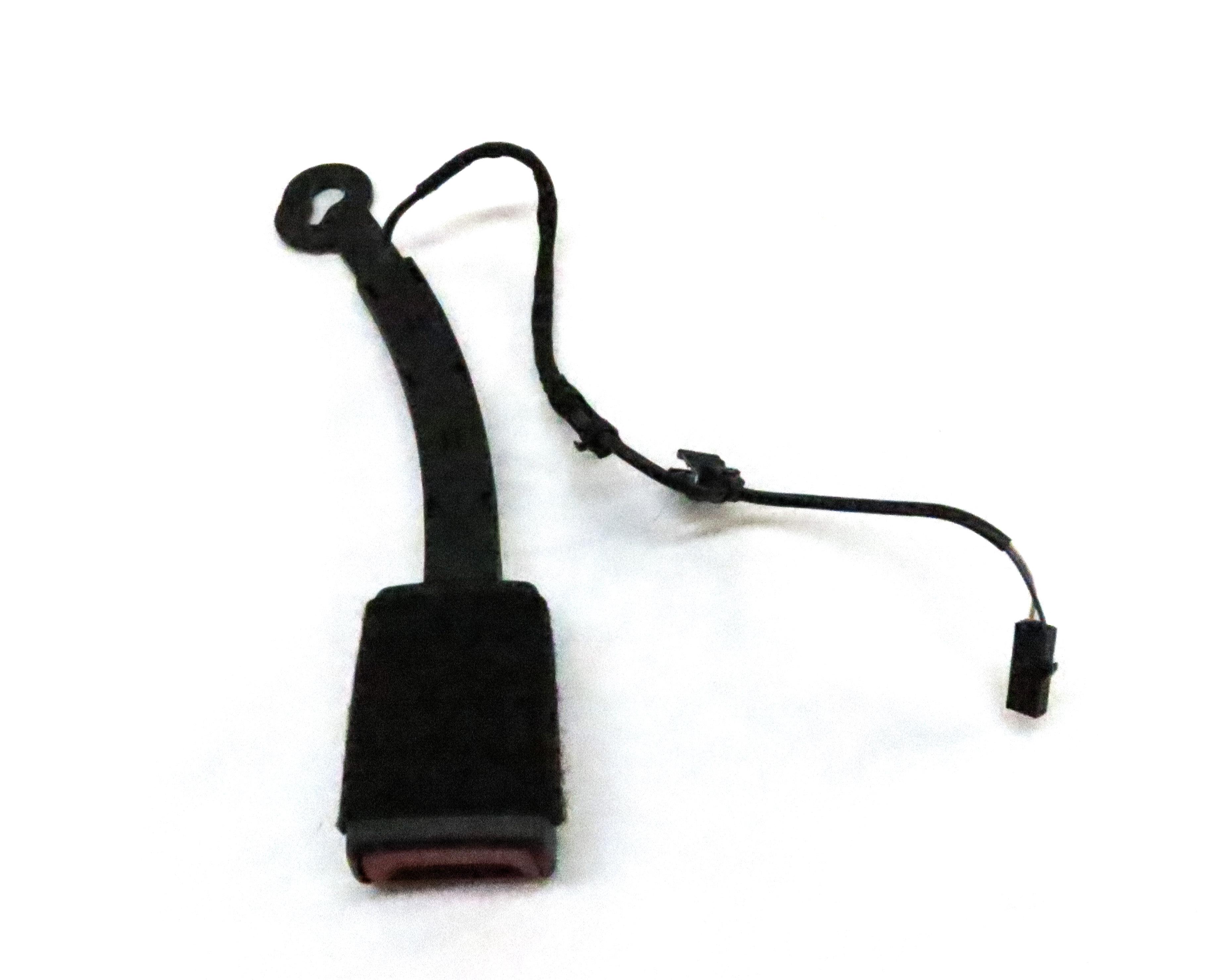 2015-2018 AUDI A3 S3 RS3 (8V) RIGHT FRONT PASSENGER SEATBELT BUCKLE RECEIVER — exact item pictured