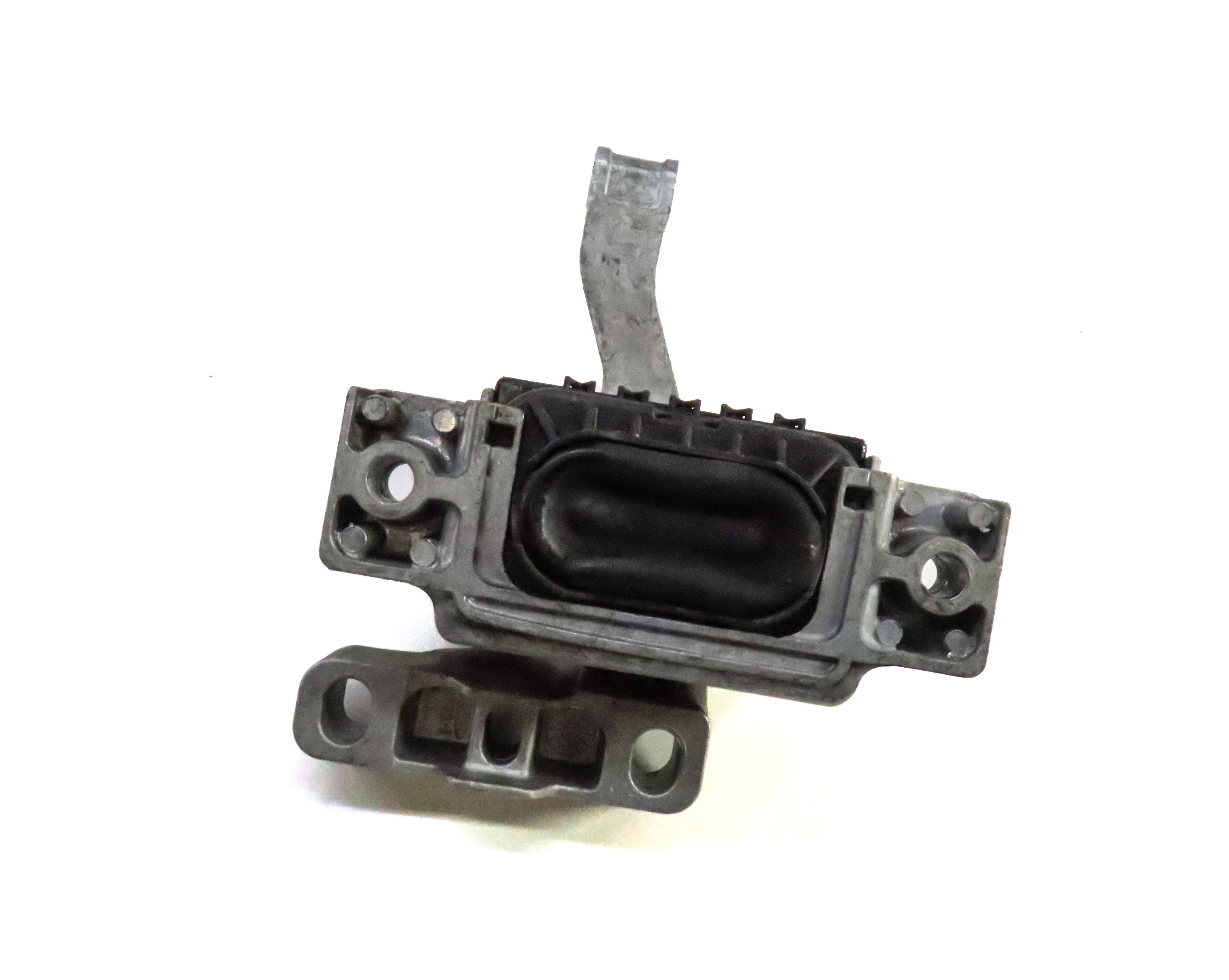 2015 AUDI A3 (8V) 2.0L CNTC TURBO ENGINE RIGHT MOTOR MOUNT BRACKET — exact item pictured