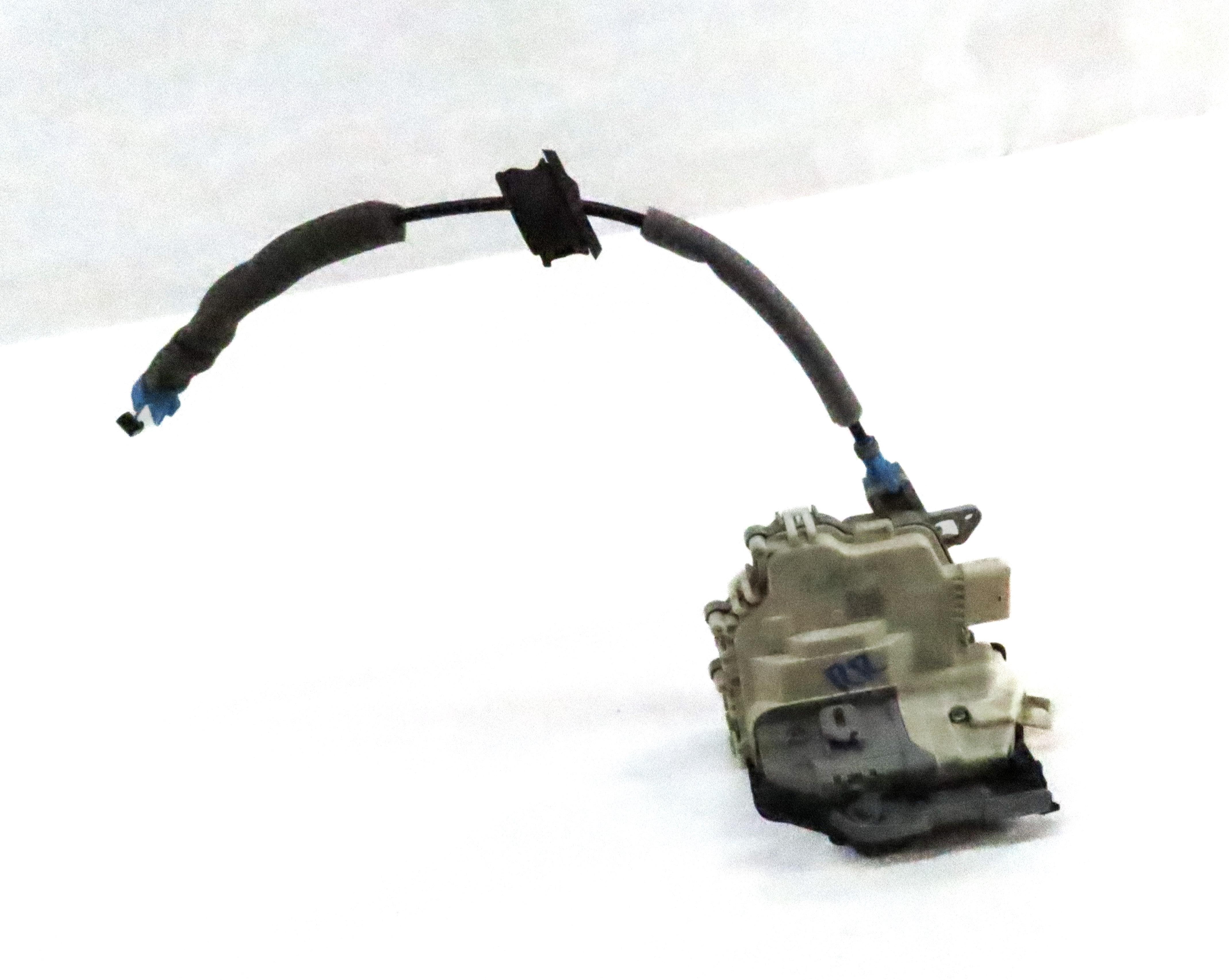 10-18 AUDI A3 A4 A8 Q3 Q5 S3 S4 SQ5 S8 (B8 D4 4H 8K 8R 8V) RIGHT REAR DOOR LATCH — exact item pictured