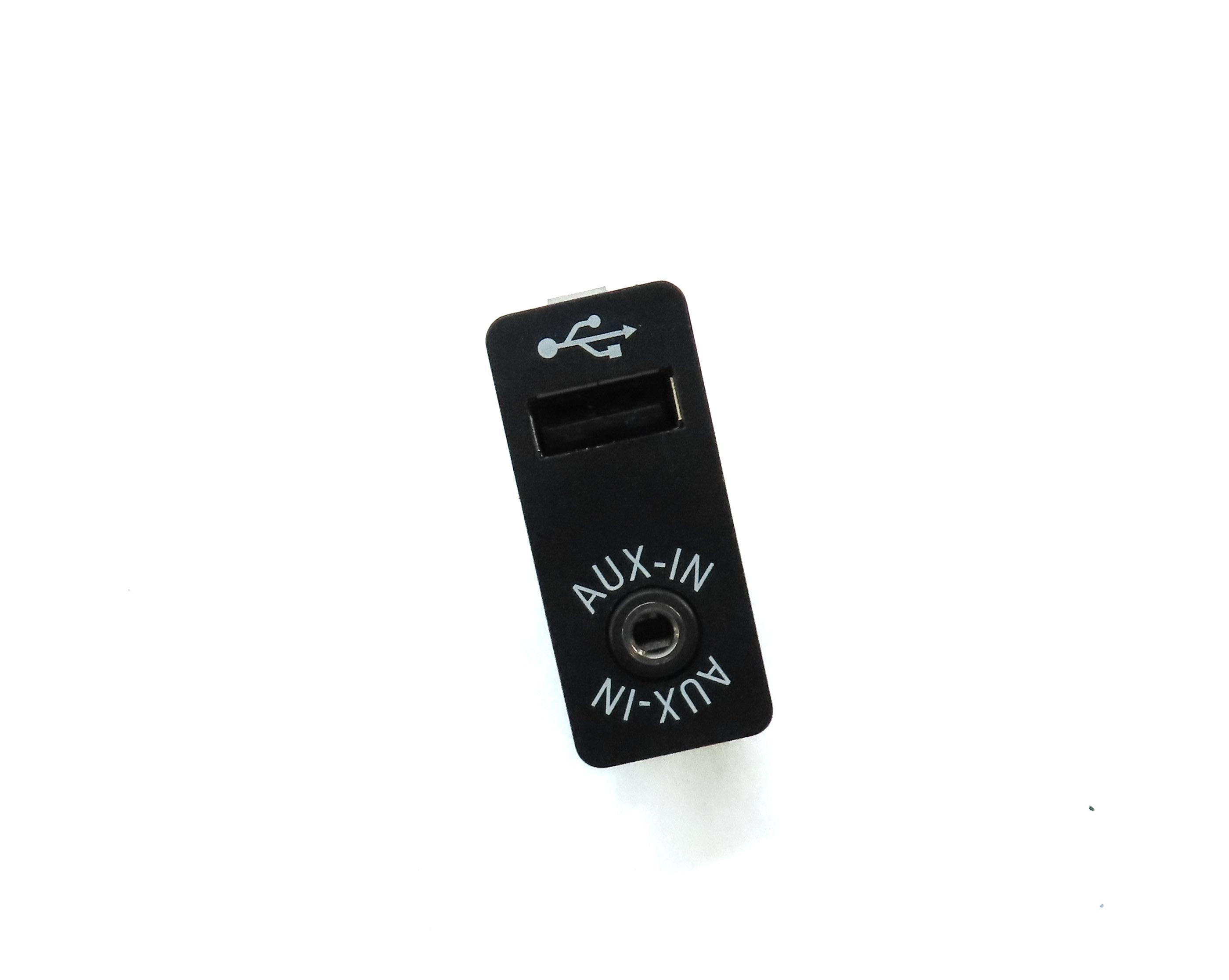 2014 BMW X3 (F25) RADIO STEREO USB CHARGER AUX-IN JACK INPUT PANEL 84109237653 — exact item pictured