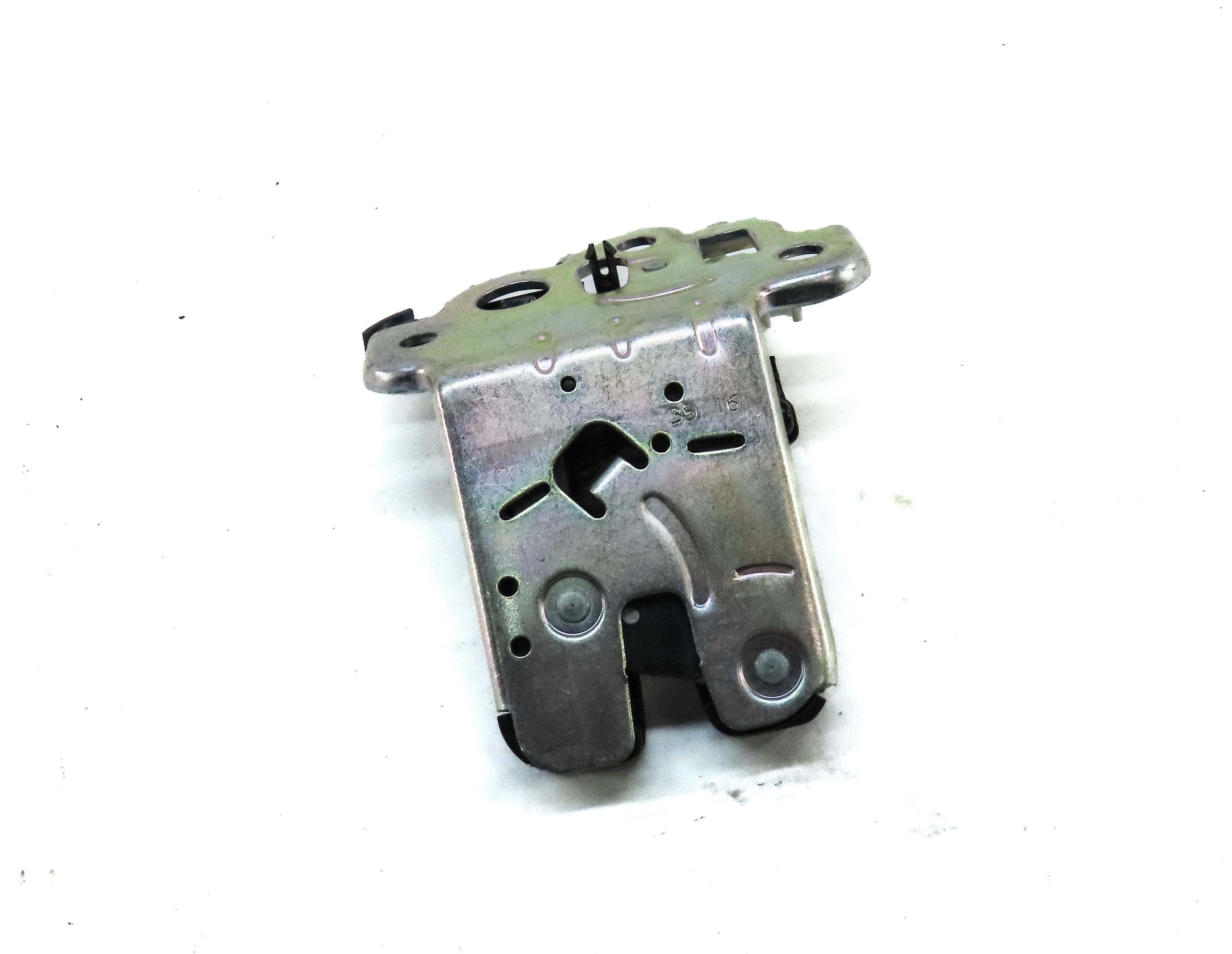 2017 AUDI A3 (8V) REAR HATCH TRUNK LOCK LATCH ACTUATOR 4H0827505A — exact item pictured