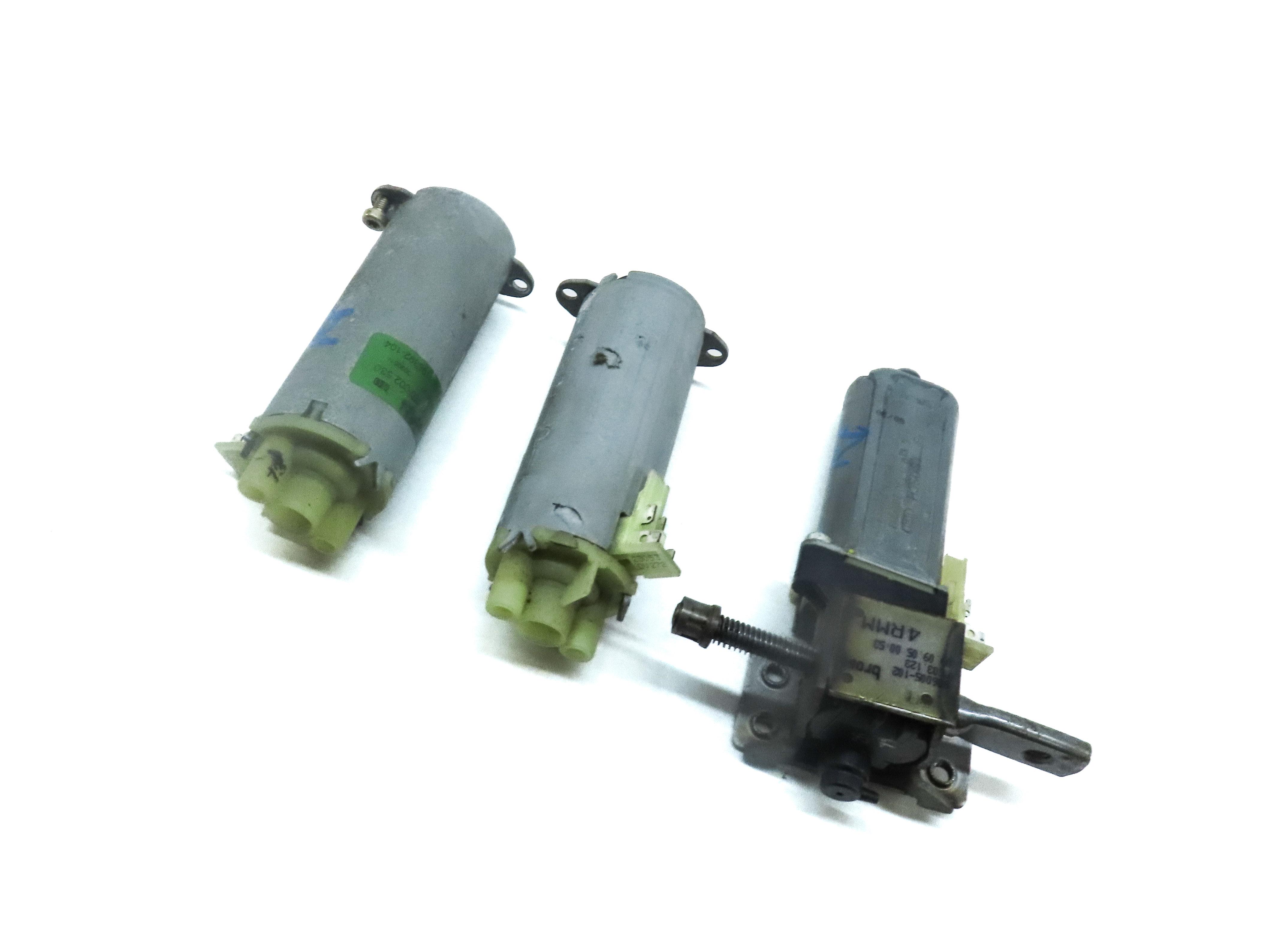 2006 PORSCHE CAYENNE (955) FRONT RIGHT PASSENGER SEAT TRACK MOTOR SET 3 — exact item pictured