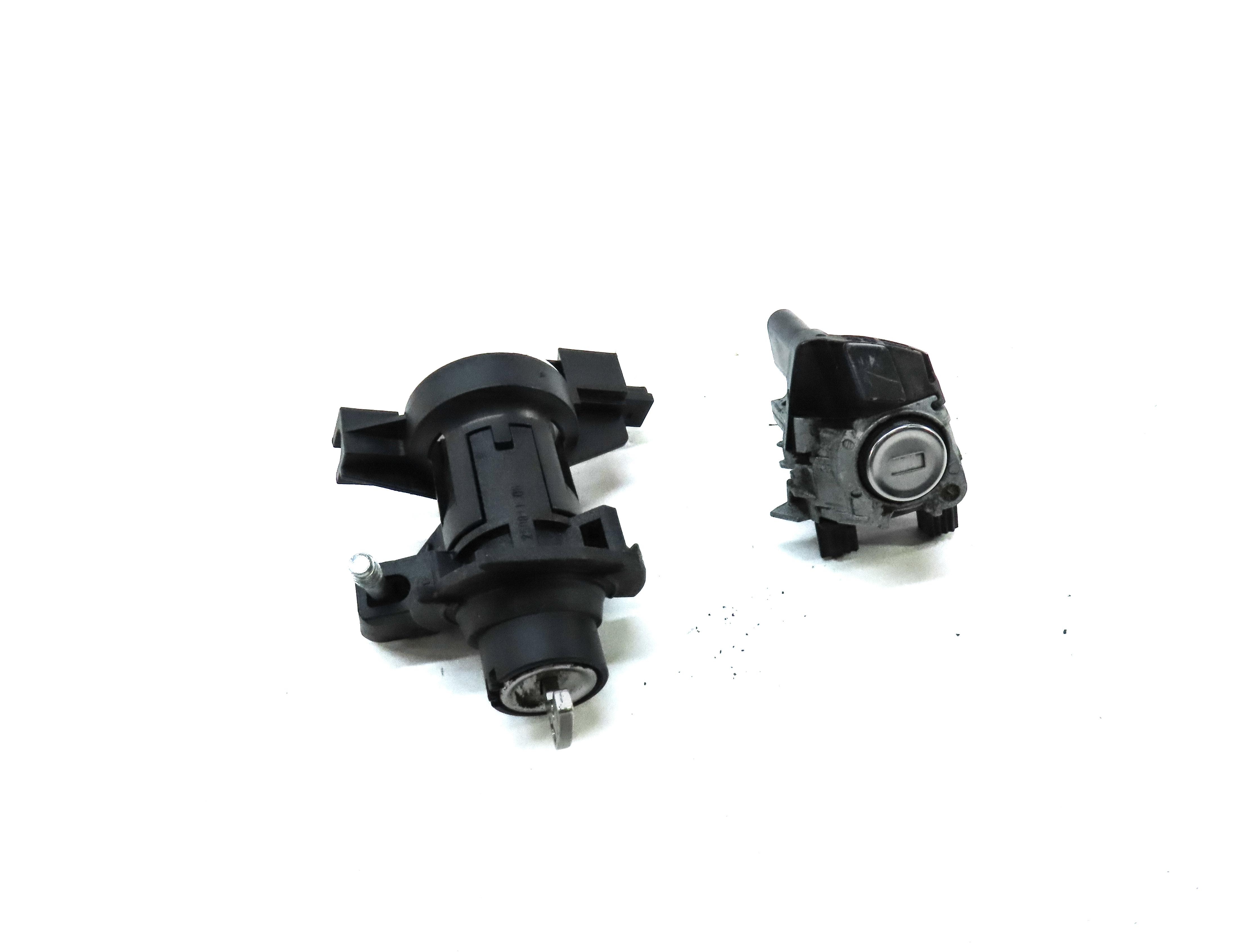 2012 MERCEDES C CLASS W204 FRONT LEFT DRIVER DOOR & TRUNK LOCK CYLINDER KEY SET — exact item pictured