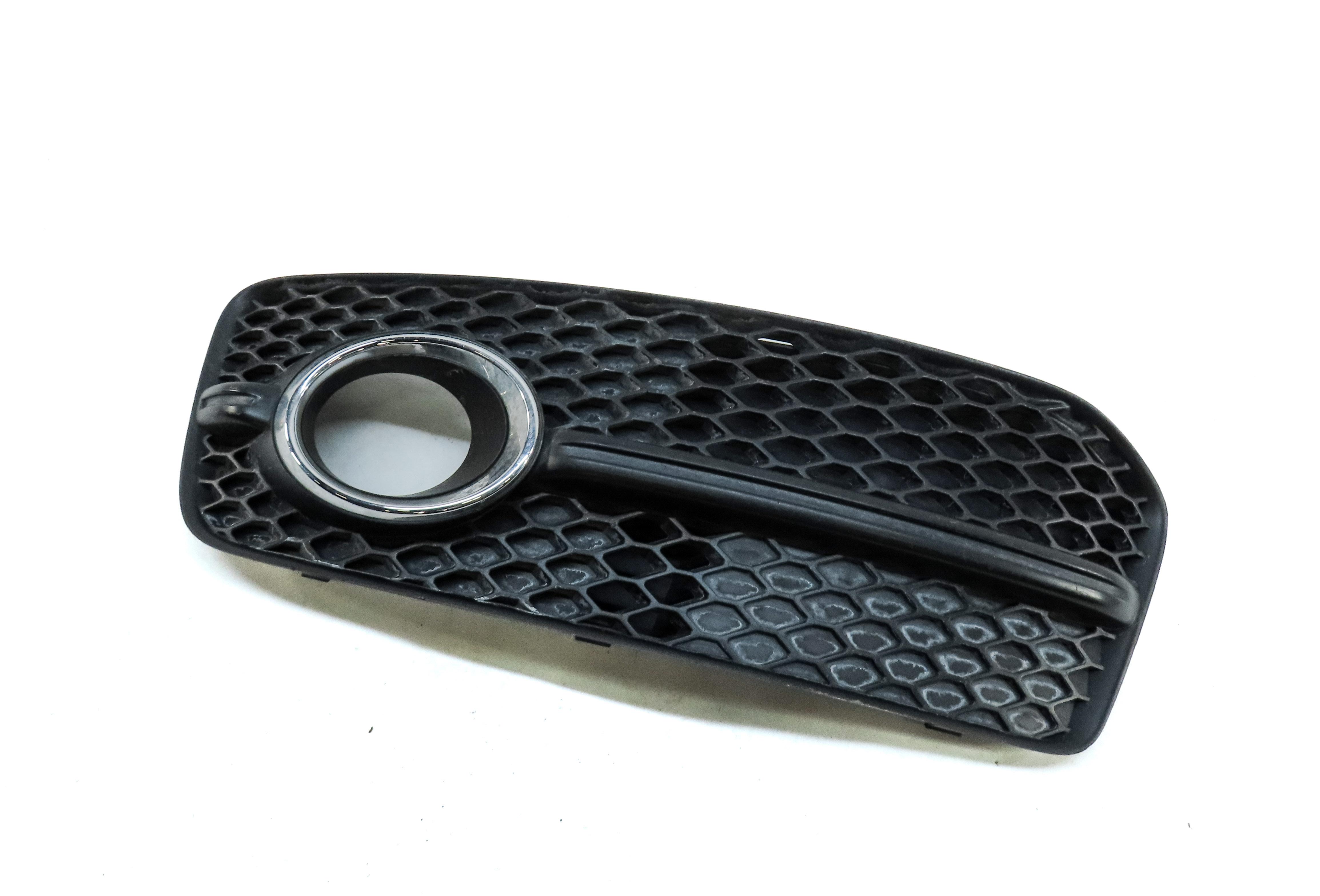 2009-2012 AUDI Q5 (B8 8R) LEFT FRONT DRIVER FOGLIGHT GRILLE TRIM (S-LINE) — exact item pictured