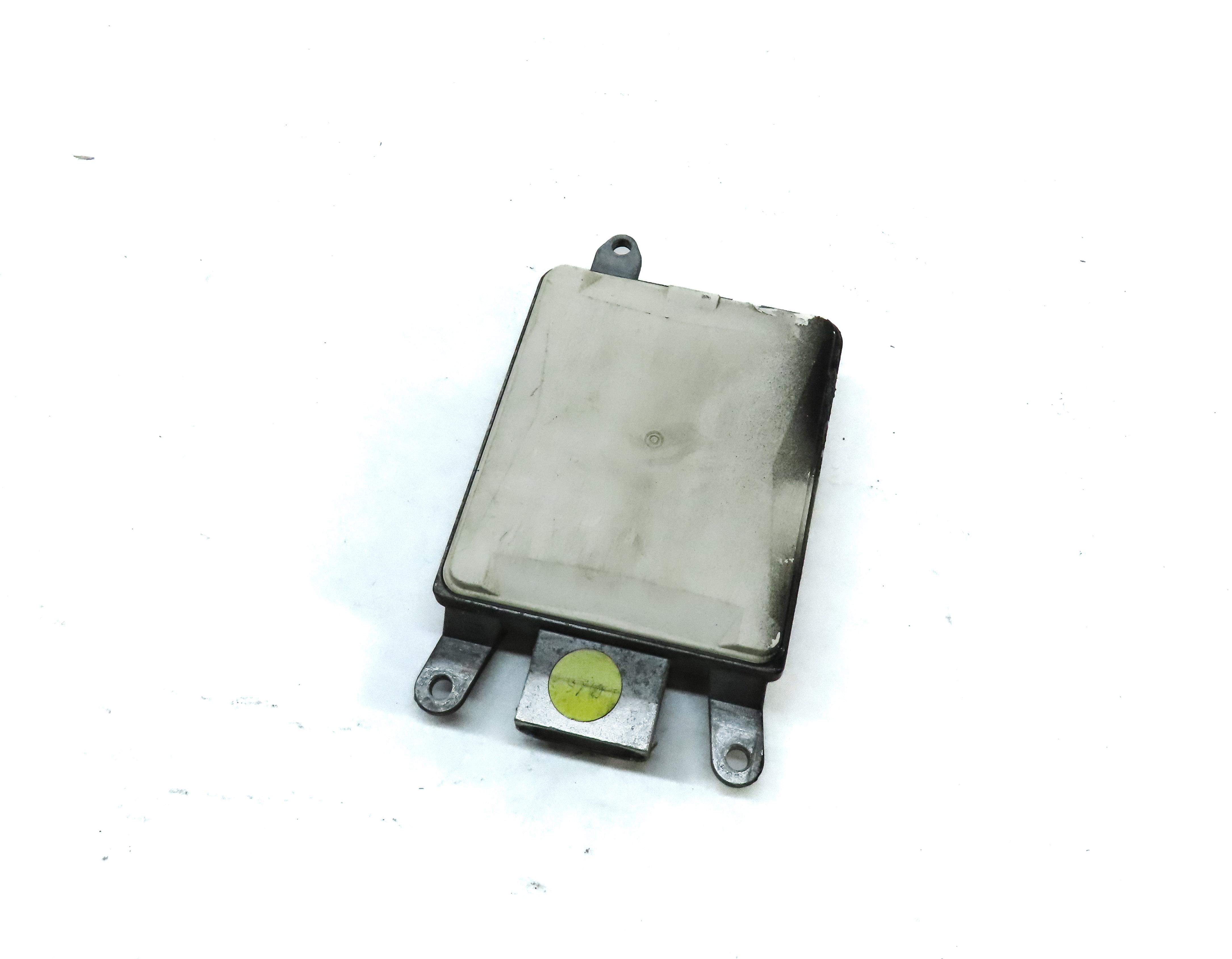 2009-2012 AUDI Q5 (B8 8R) BLIND SPOT RADAR SENSOR CONTROL MODULE (SLAVE) — exact item pictured
