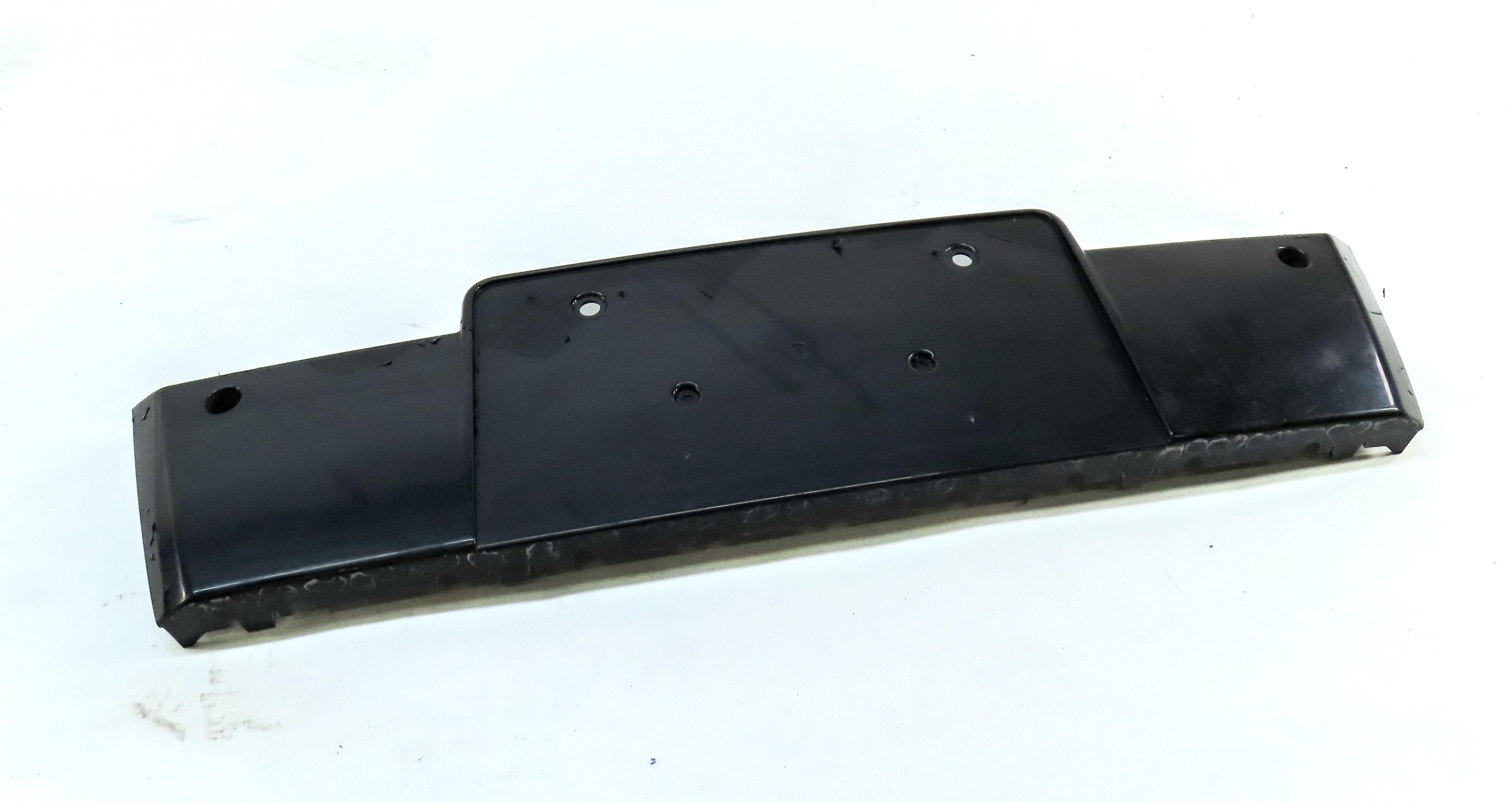 2010 AUDI Q5 (B8 8R) FRONT GRILLE LICENSE PLATE BASE MOUNT RETAINER BRACKET — exact item pictured