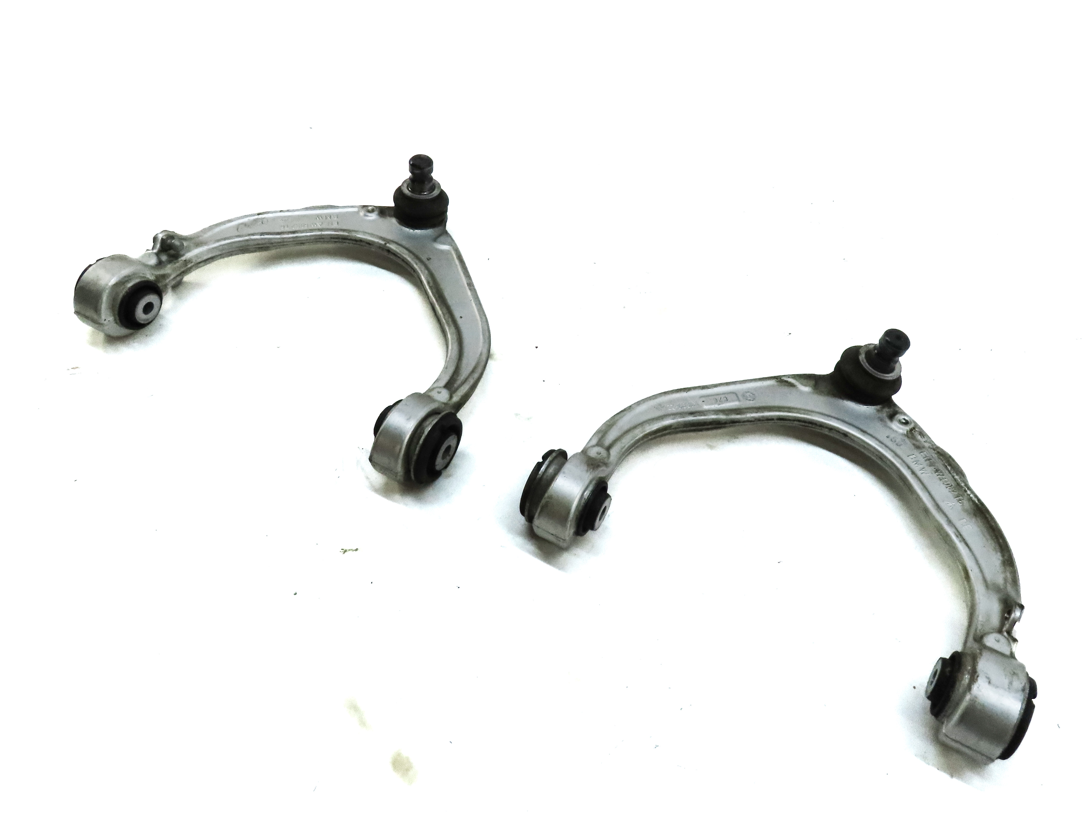 2007-2018 BMW X5 X6 (F15 F16) FRONT LEFT & RIGHT UPPER CONTROL ARM SET-2 — exact item pictured