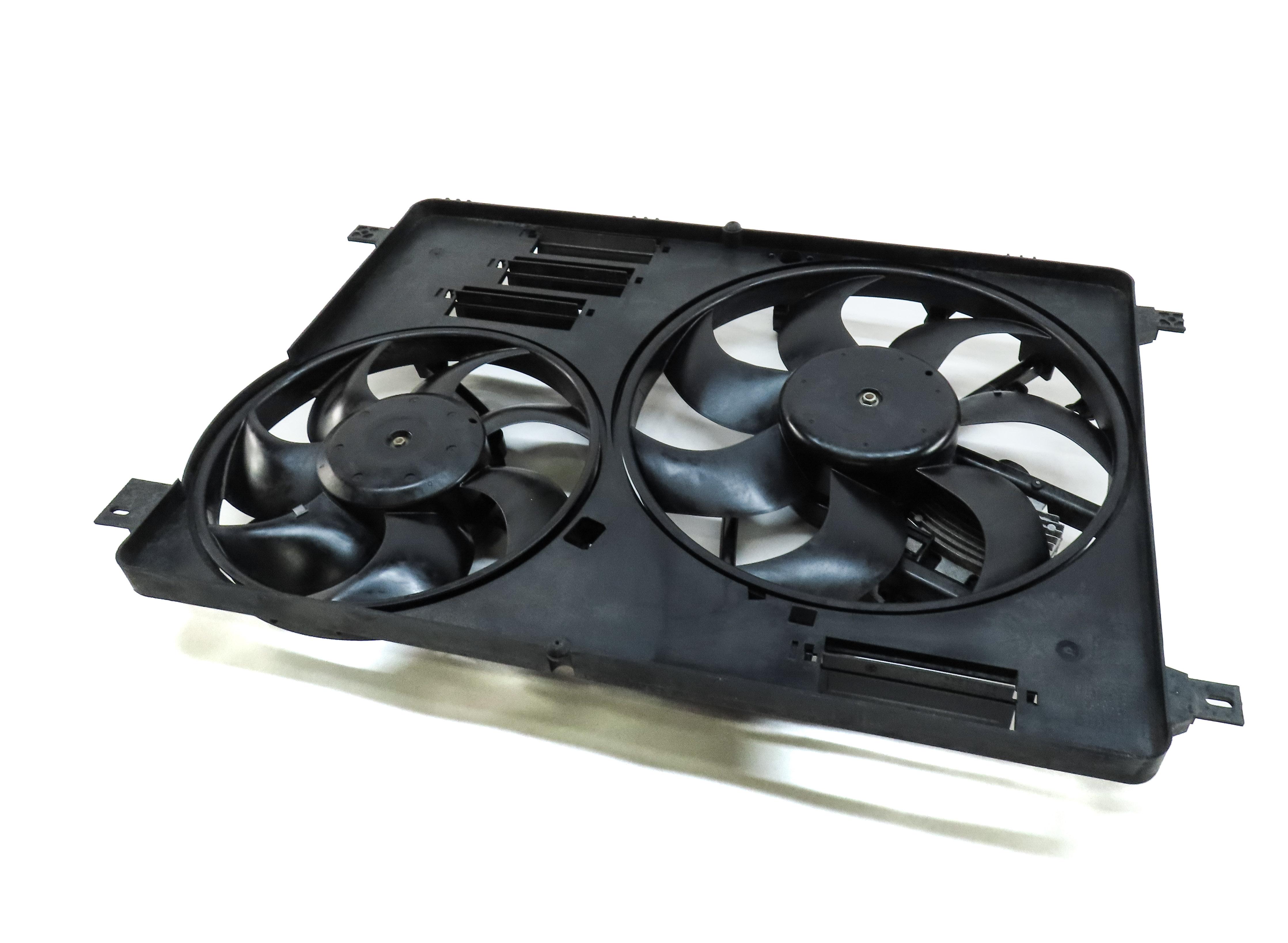 12-17 LR2 DISCOVERY SPORT RANGE ROVER EVOQUE (L538 L550) RADIATOR COOLING FAN — exact item pictured
