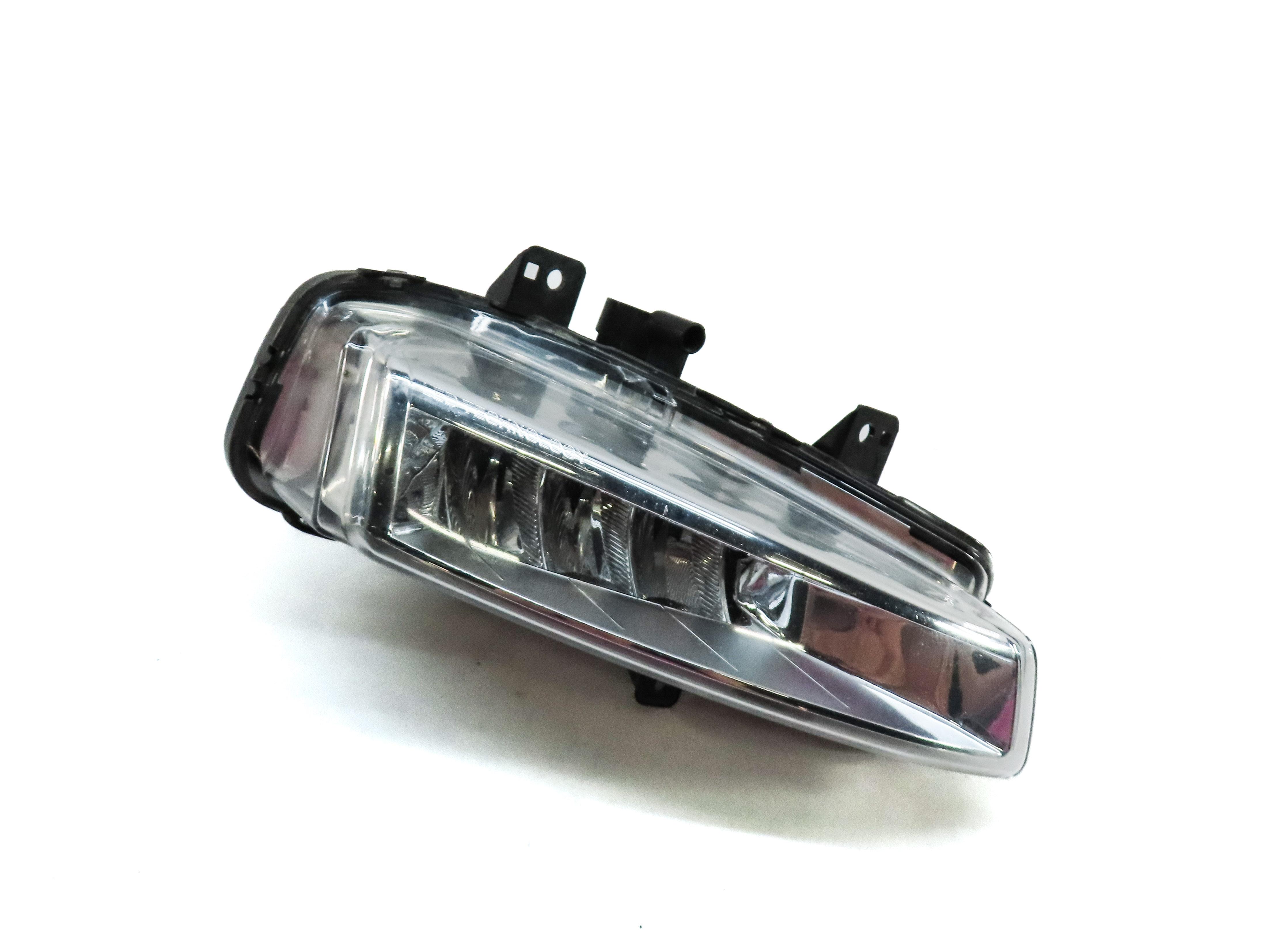 2015-2019 LAND ROVER DISCOVERY SPORT (L550) RIGHT FOGLIGHT FOG LIGHT LAMP (LED) — exact item pictured
