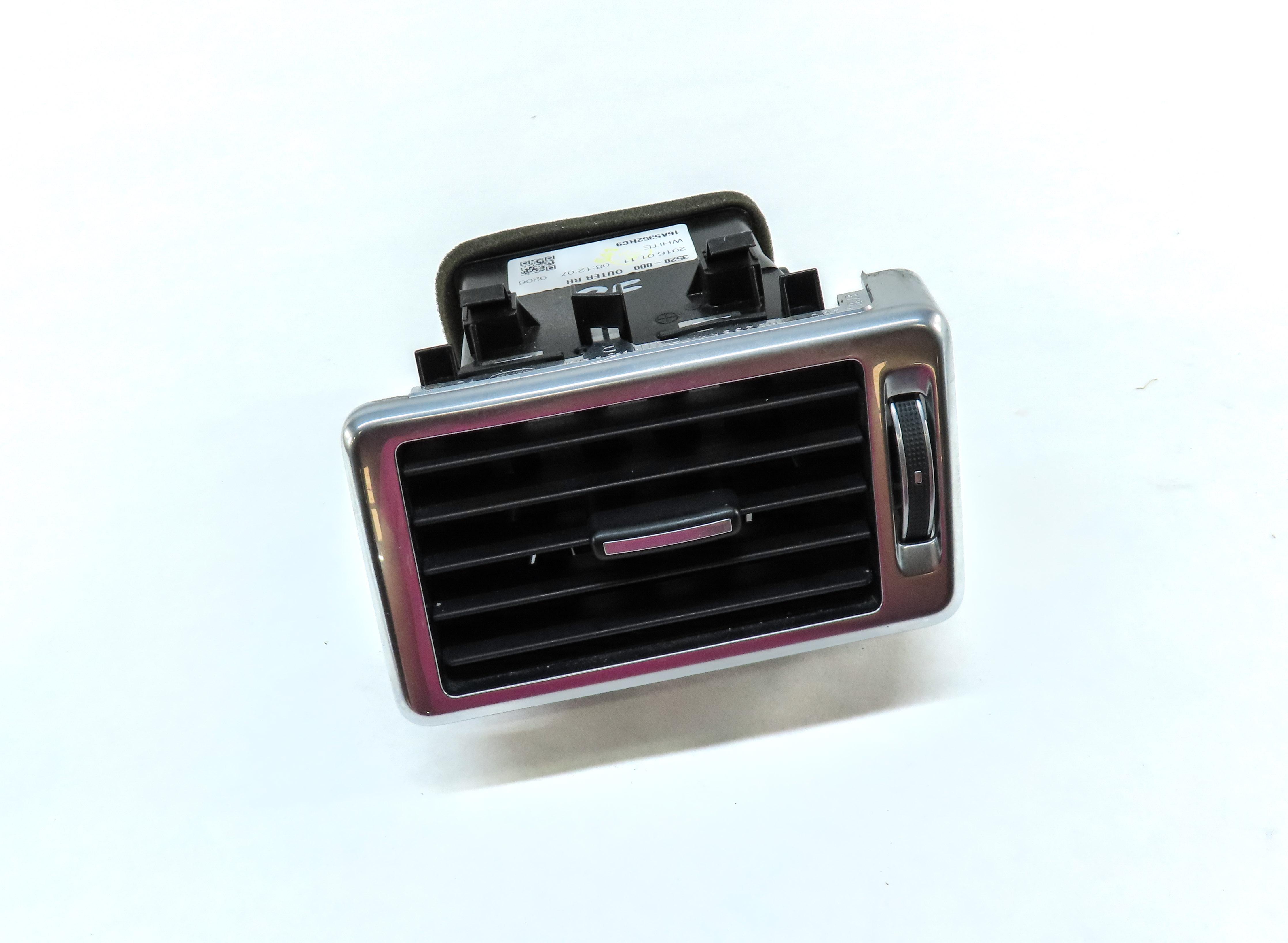 2016 LAND ROVER DISCOVERY SPORT (L550) FRONT RIGHT DASH OUTER AC HEATER AIR VENT — exact item pictured
