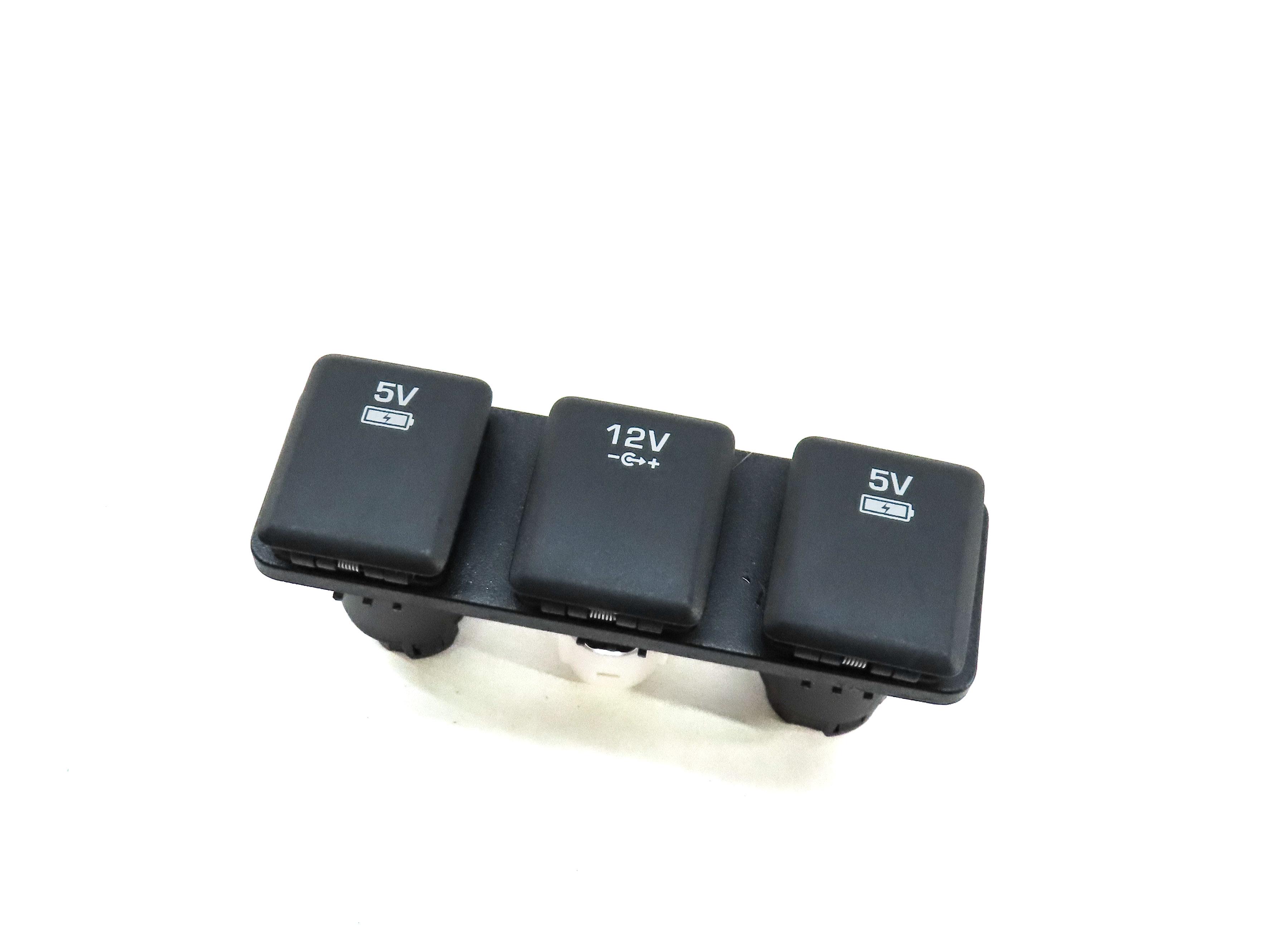 2016 LAND ROVER DISCOVERY SPORT (L550) REAR 5V 12V SOCKET PLUG PANEL — exact item pictured