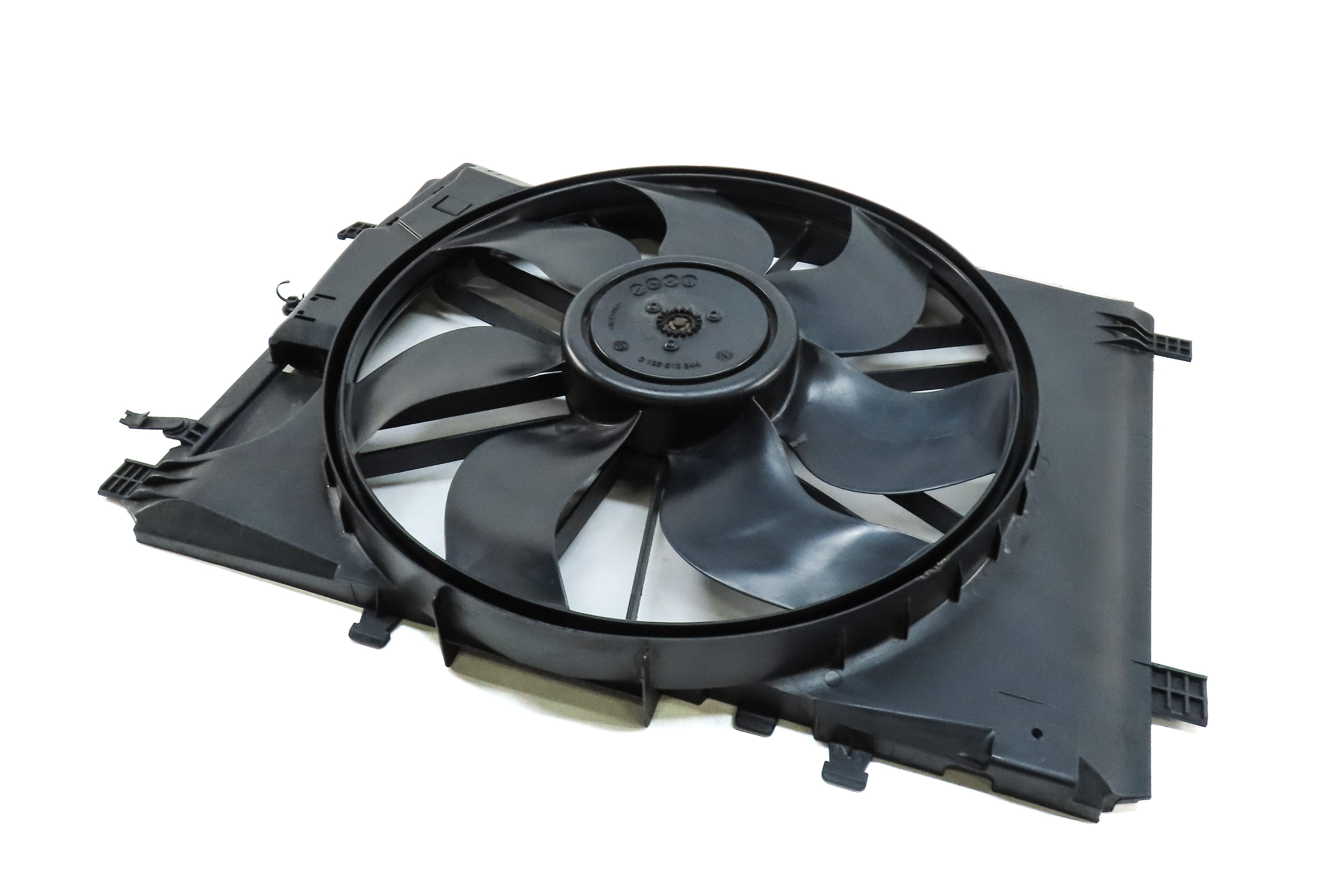 08-17 MERCEDES B C E CLA CLS GLK SLK (W207 W204 X204 W212) RADIATOR COOLING FAN — exact item pictured