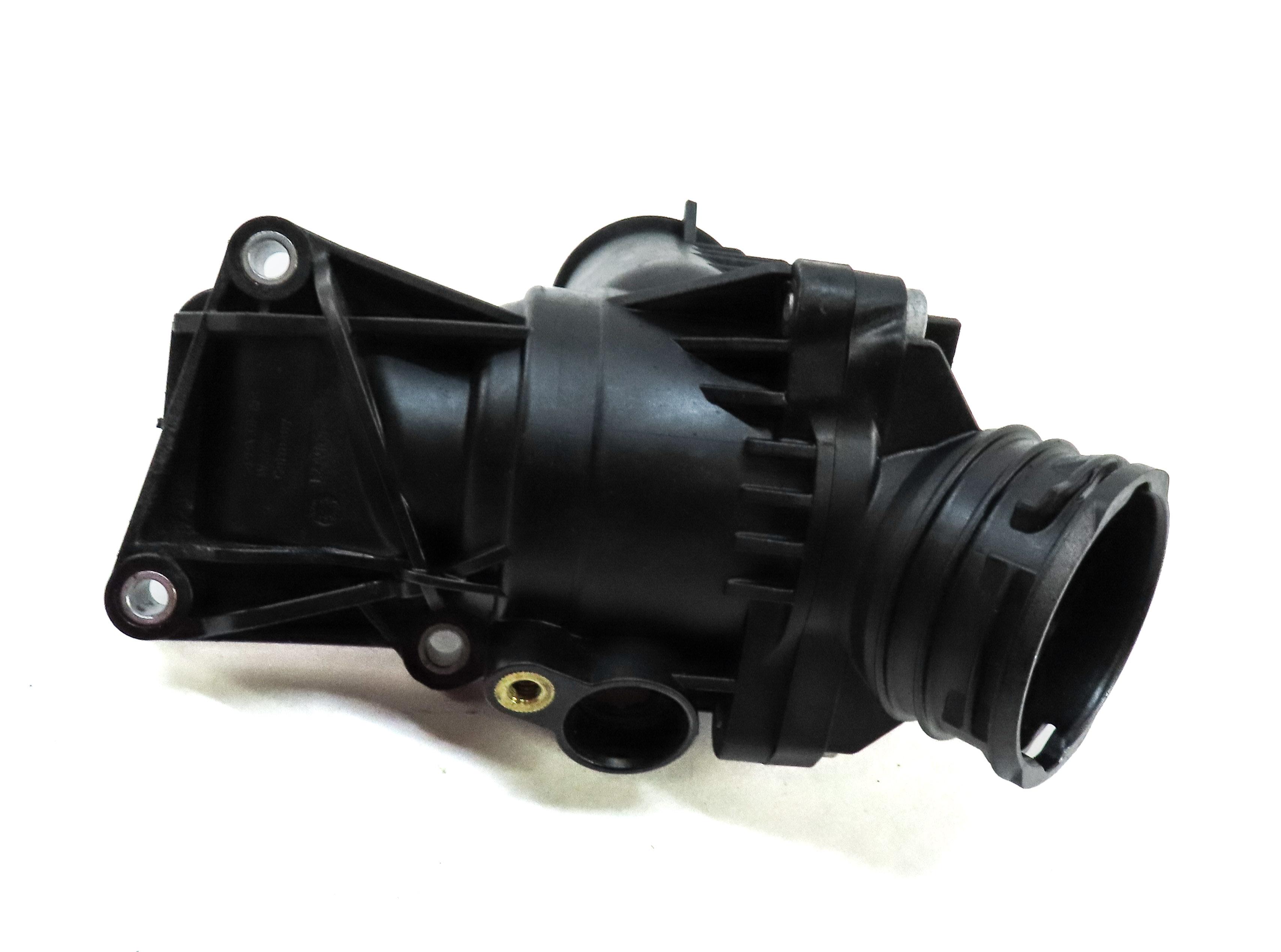 2014 MERCEDES E CLASS SEDAN (W212) 3.5L M276 ENGINE THERMOSTAT HOUSING — exact item pictured
