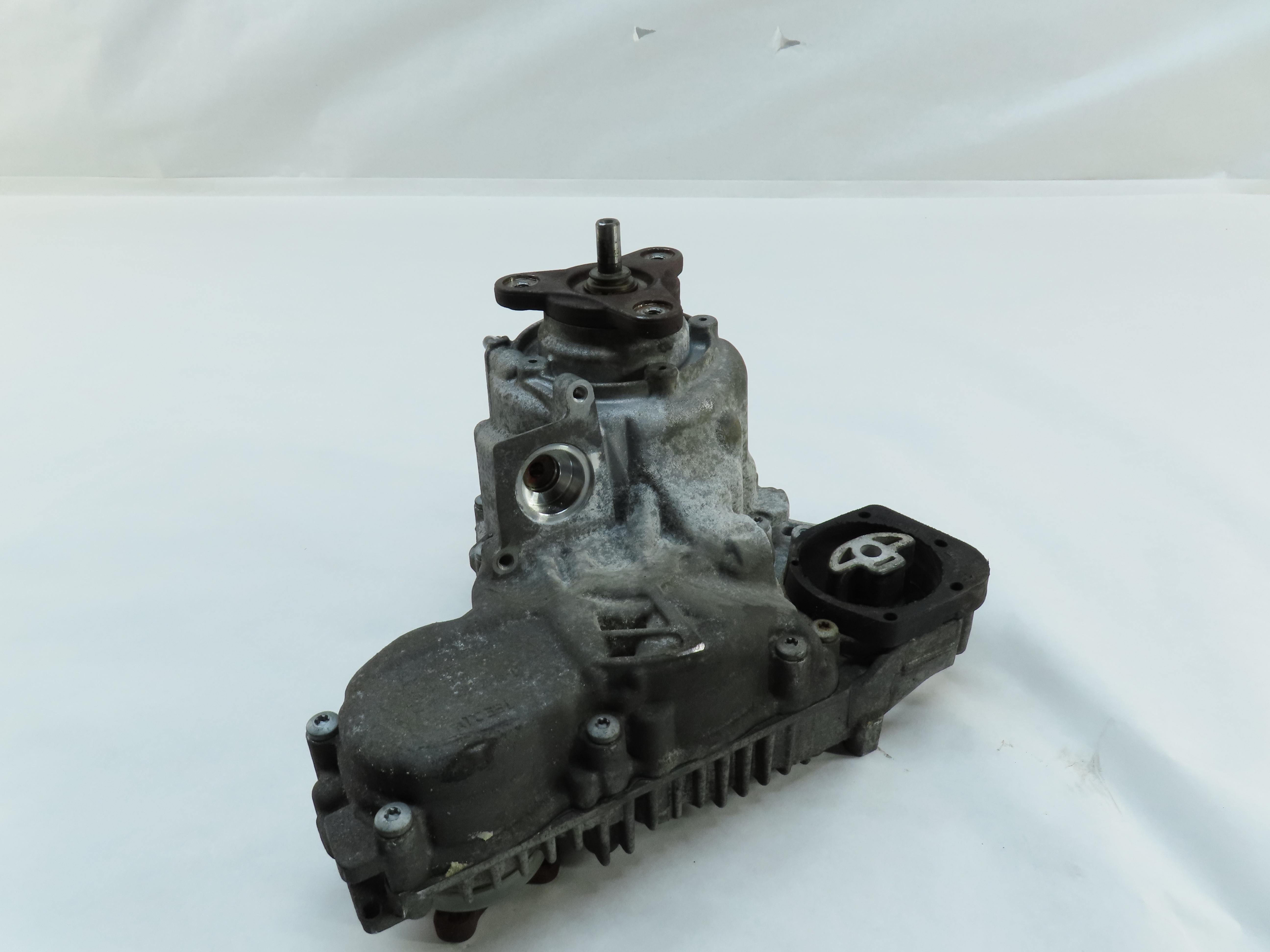 2012-2015 BMW X1 (E84) 28iX - 2.0L N20 TURBO ENGINE - FRONT TRANSFER CASE — exact item pictured