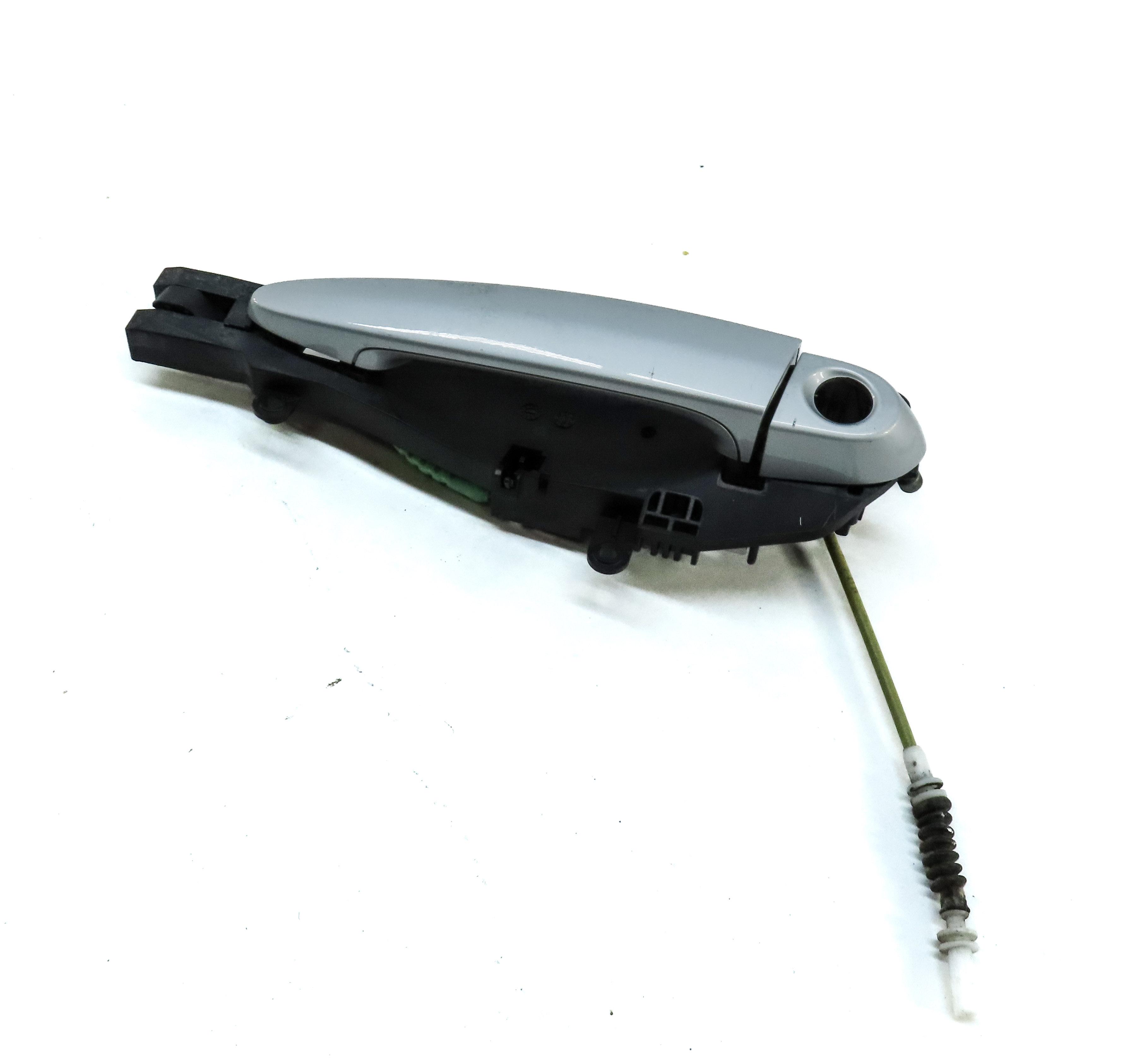 12-15 BMW X1 (E84) FRONT LEFT DRIVER OUTSIDE DOOR HANDLE (w/o COMFORT) (SILVER) — exact item pictured