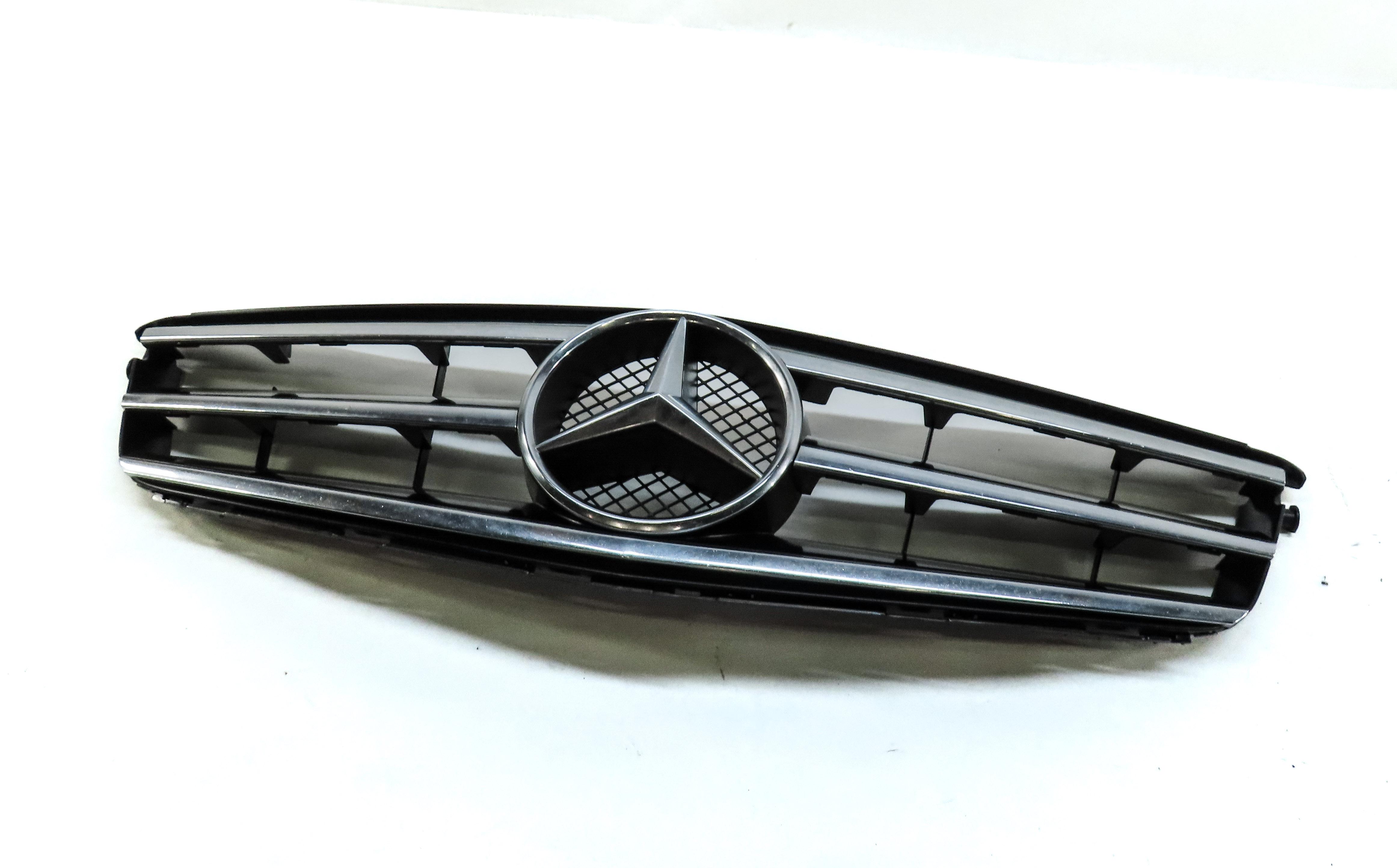 08-12 MERCEDES C-CLASS (W204) FRONT HOOD GRILLE AIR VENT TRIM (SPORT PACKAGE) — exact item pictured