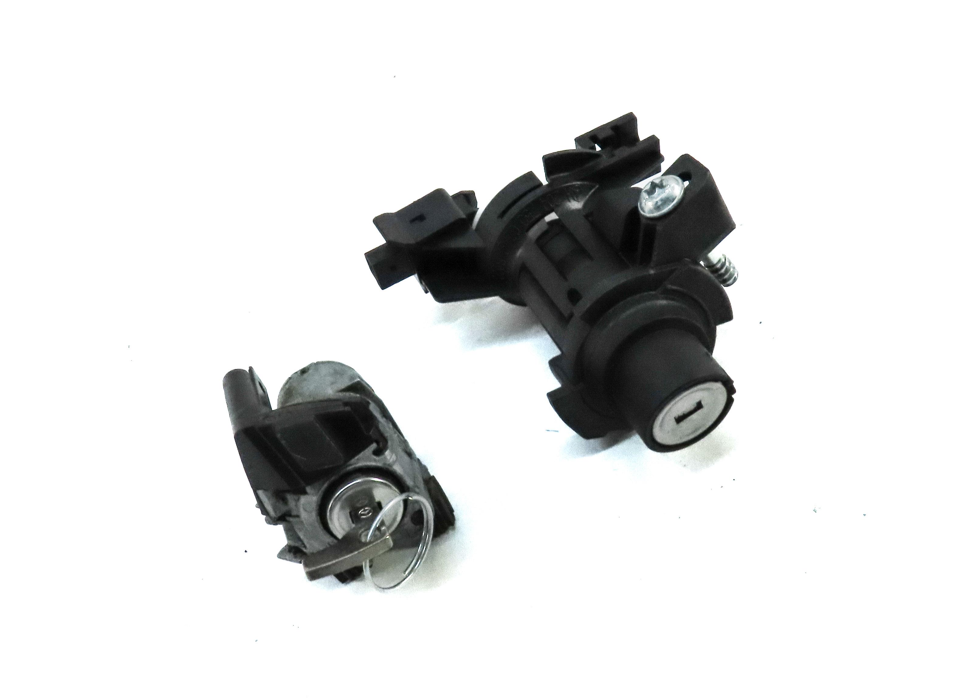 2014 MERCEDES C300 (W204) FRONT LEFT DRIVER DOOR & TRUNK LOCK CYLINDER w/ KEY — exact item pictured