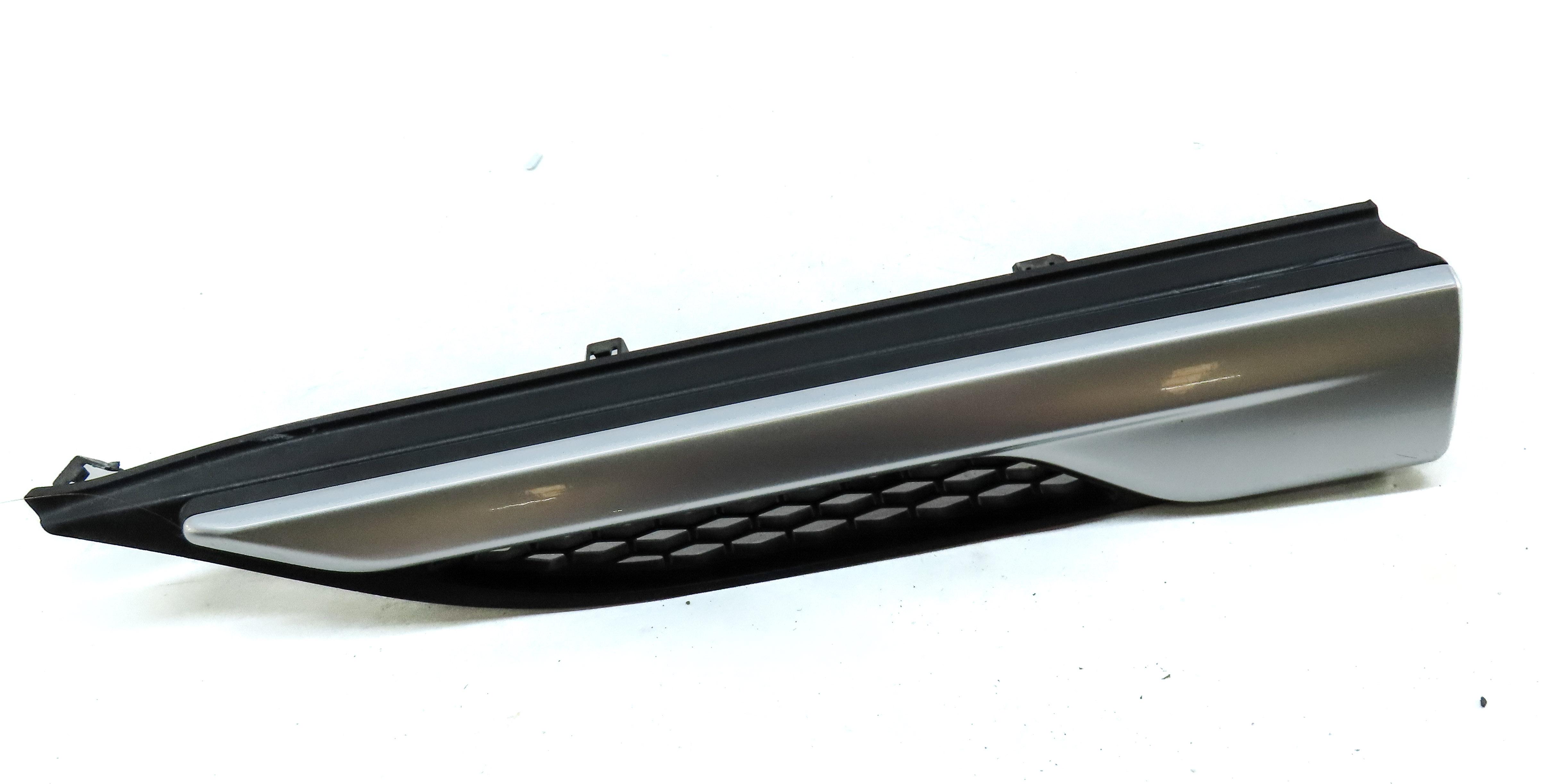 2016 LAND RANGE ROVER EVOQUE (L538) FRONT LEFT DRIVER UPPER FENDER GRILLE SILVER — exact item pictured