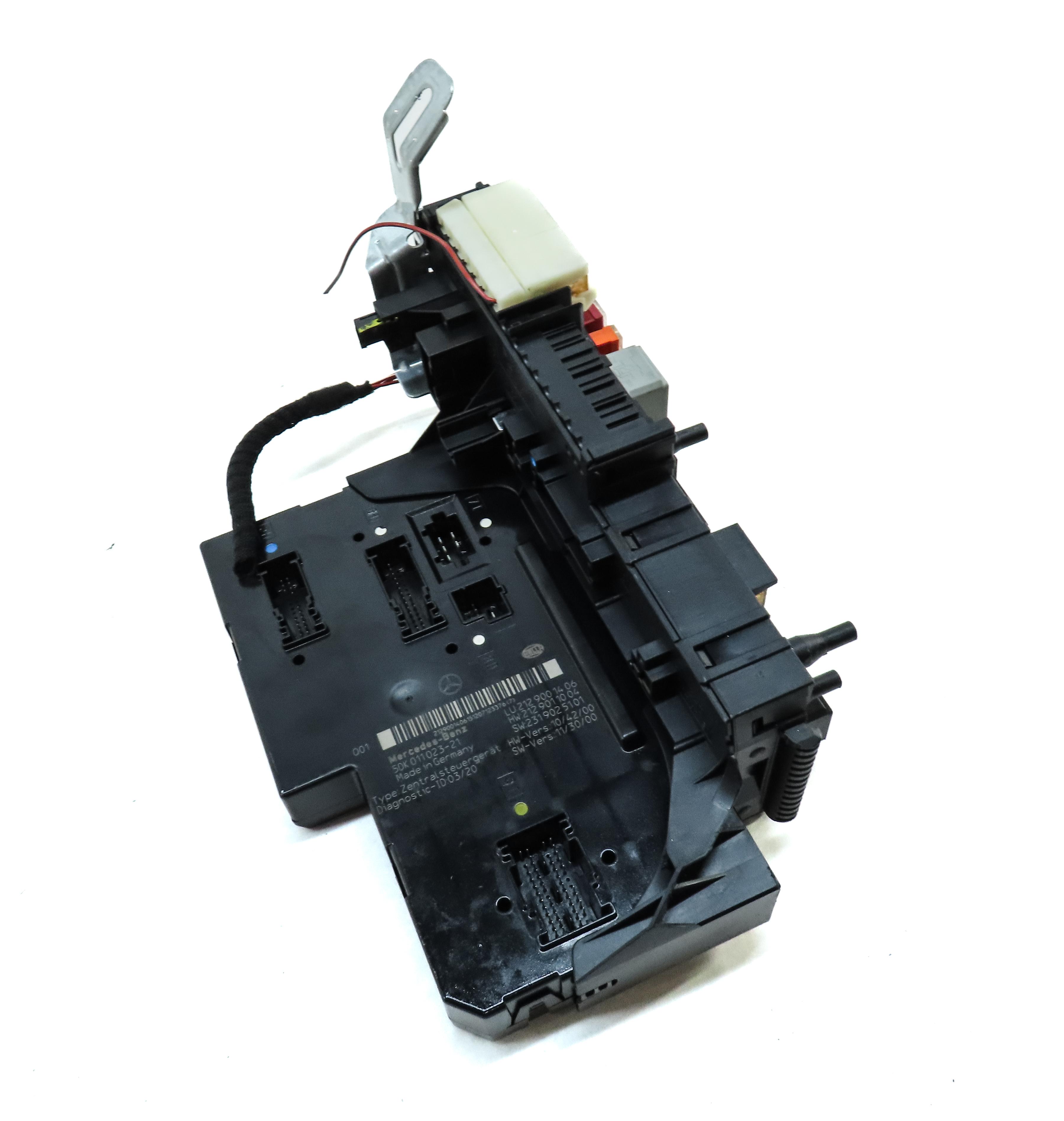 12-13 MERCEDES E350 E550 (A207 C207 W207) REAR SIGNAL ACQUISITION FUSE BOX SAM — exact item pictured