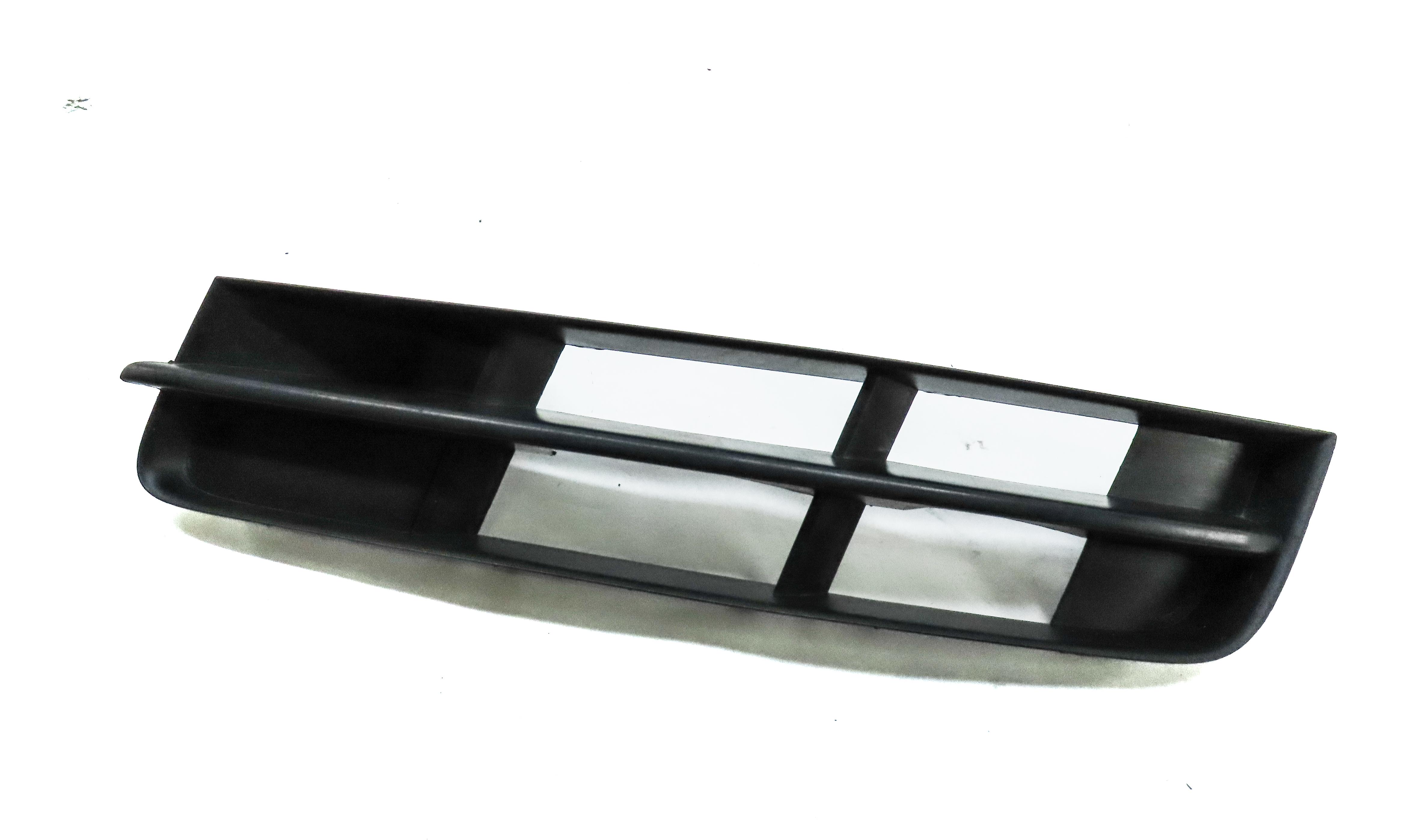 2010 AUDI Q7 (4L) FRONT LEFT DRIVER LOWER BUMPER AIR VENT GRILLE TRIM — exact item pictured