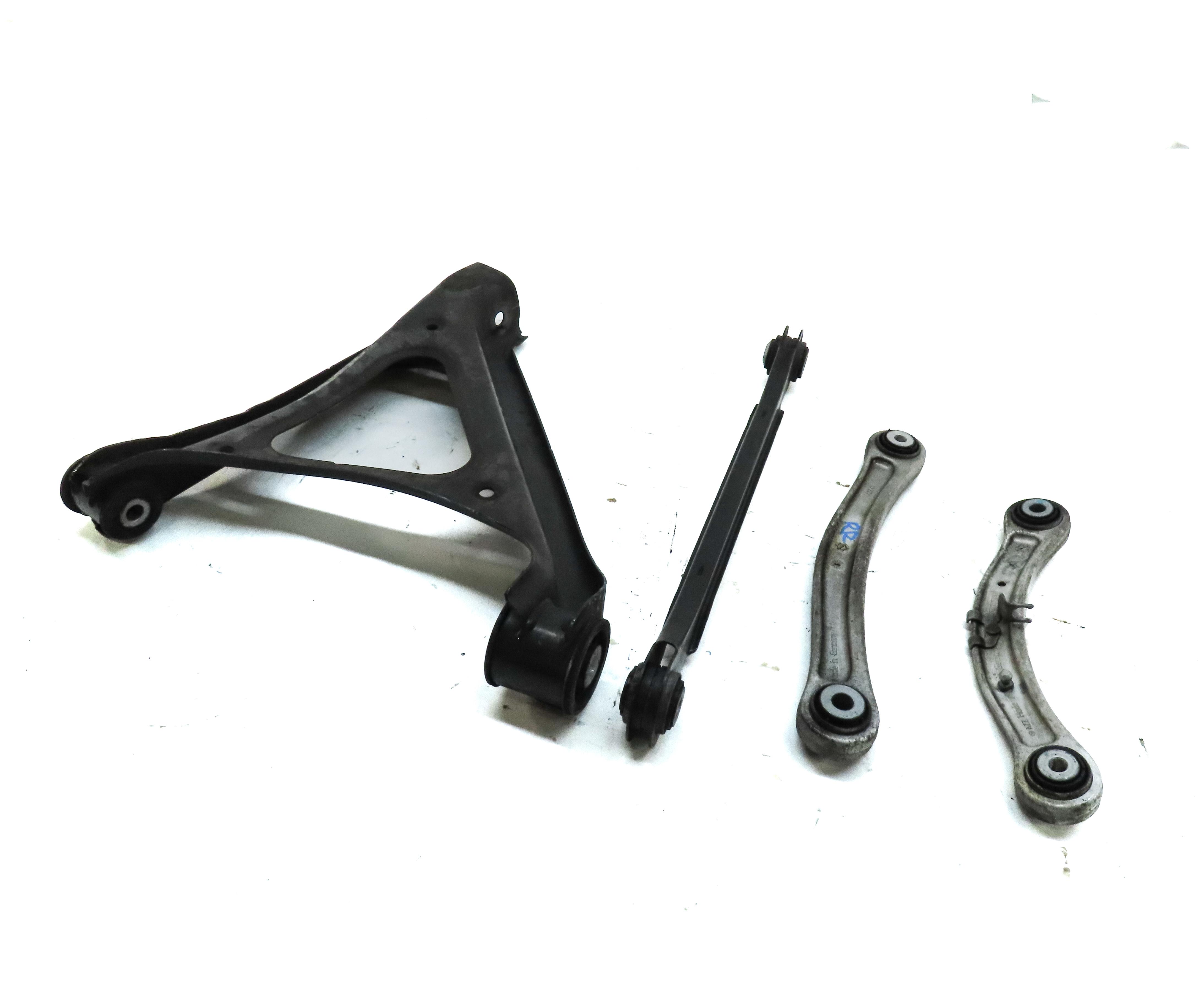 2011-2015 PORSCHE CAYENNE (958) RIGHT PASSENGER REAR CONTROL ARM SET 4 — exact item pictured