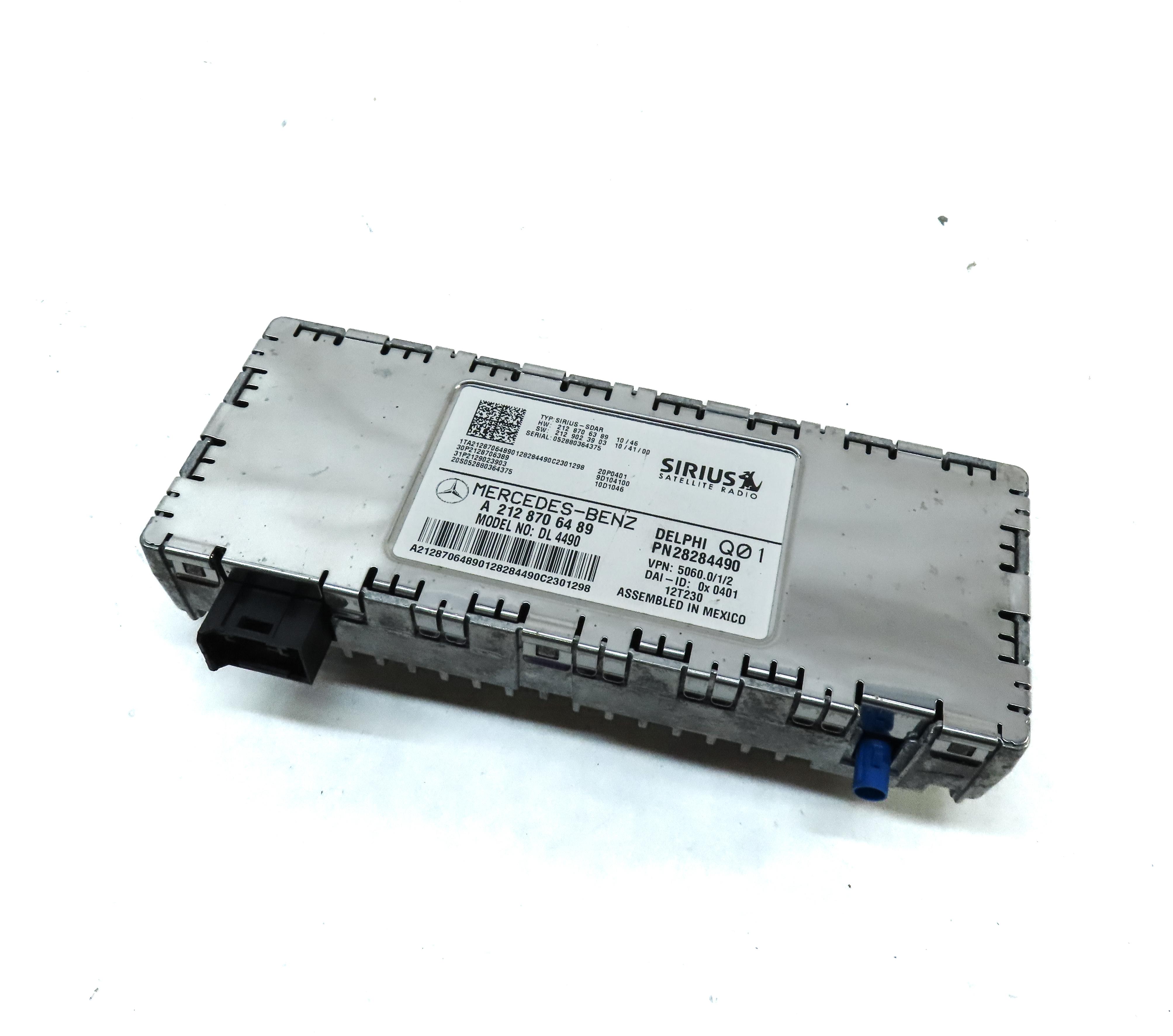 13 MERCEDES C250 (W204) STEREO SIRIUS SATELLITE RADIO RECEIVER CONTROL MODULE — exact item pictured