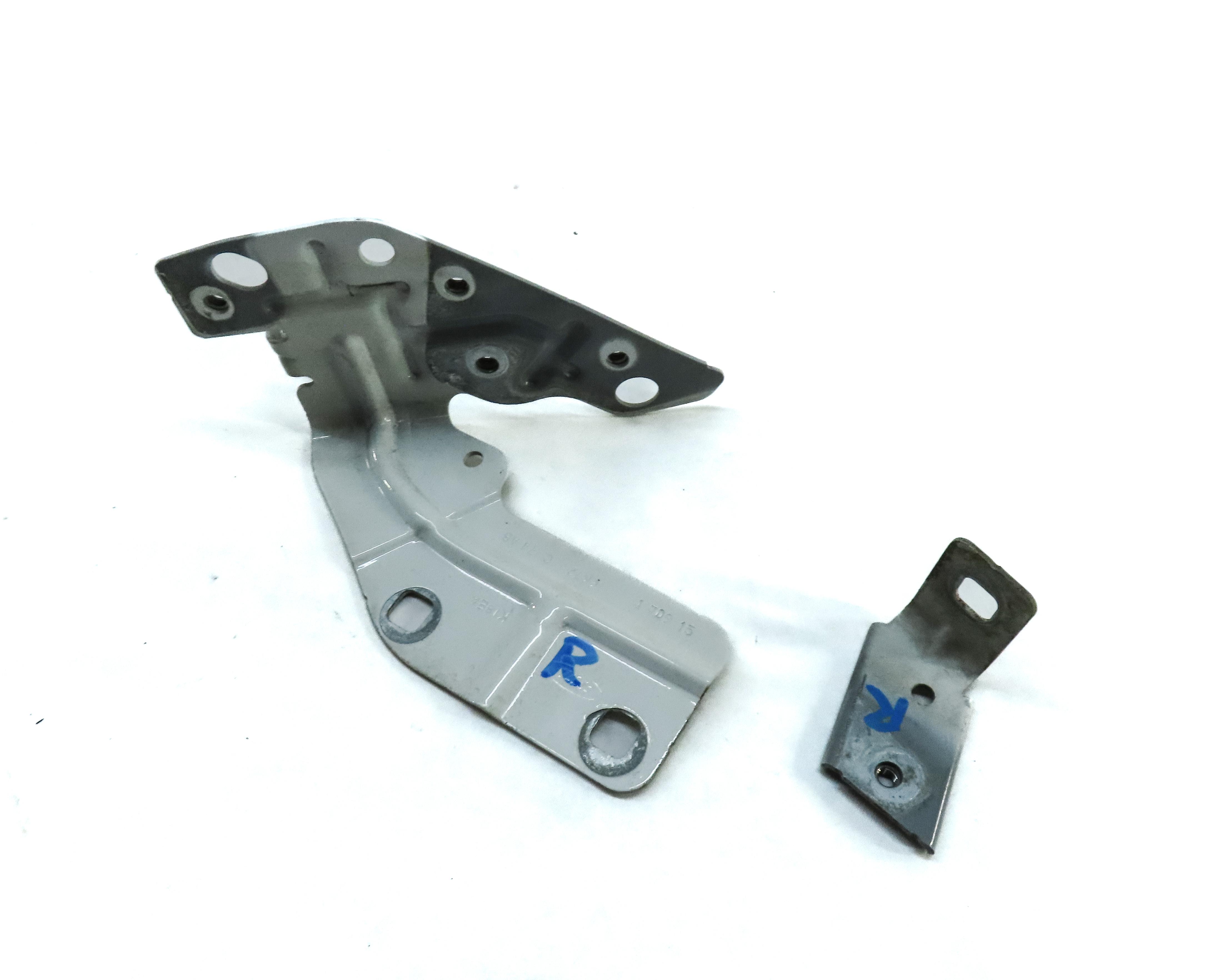 2016 LAND ROVER DISCOVERY SPORT (L550) FRONT RIGHT FENDER MOUNT BRACKET (WHITE) — exact item pictured