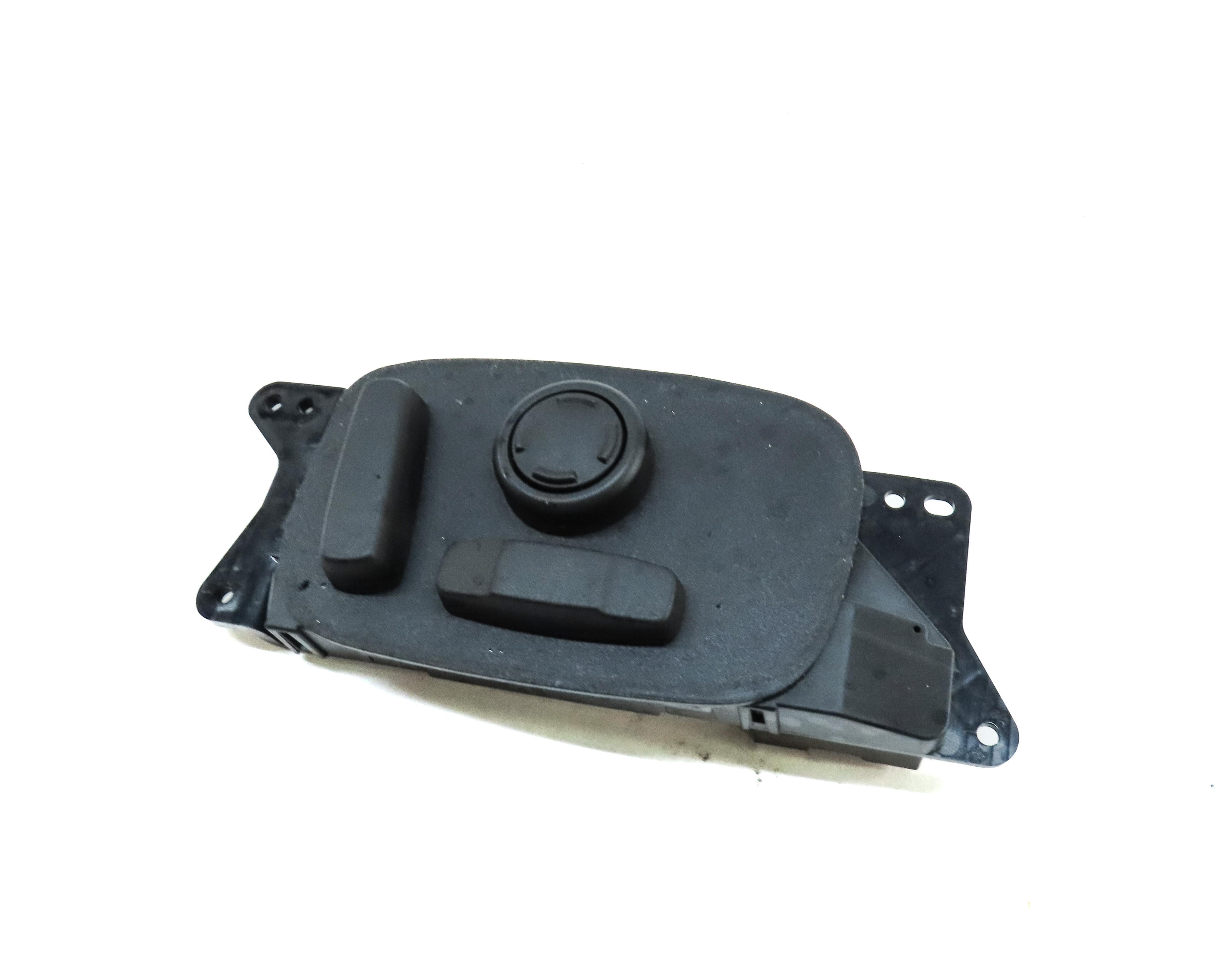2016 LAND ROVER DISCOVERY SPORT (L550) FRONT RIGHT PASSENGER SEAT ADJUST SWITCH — exact item pictured