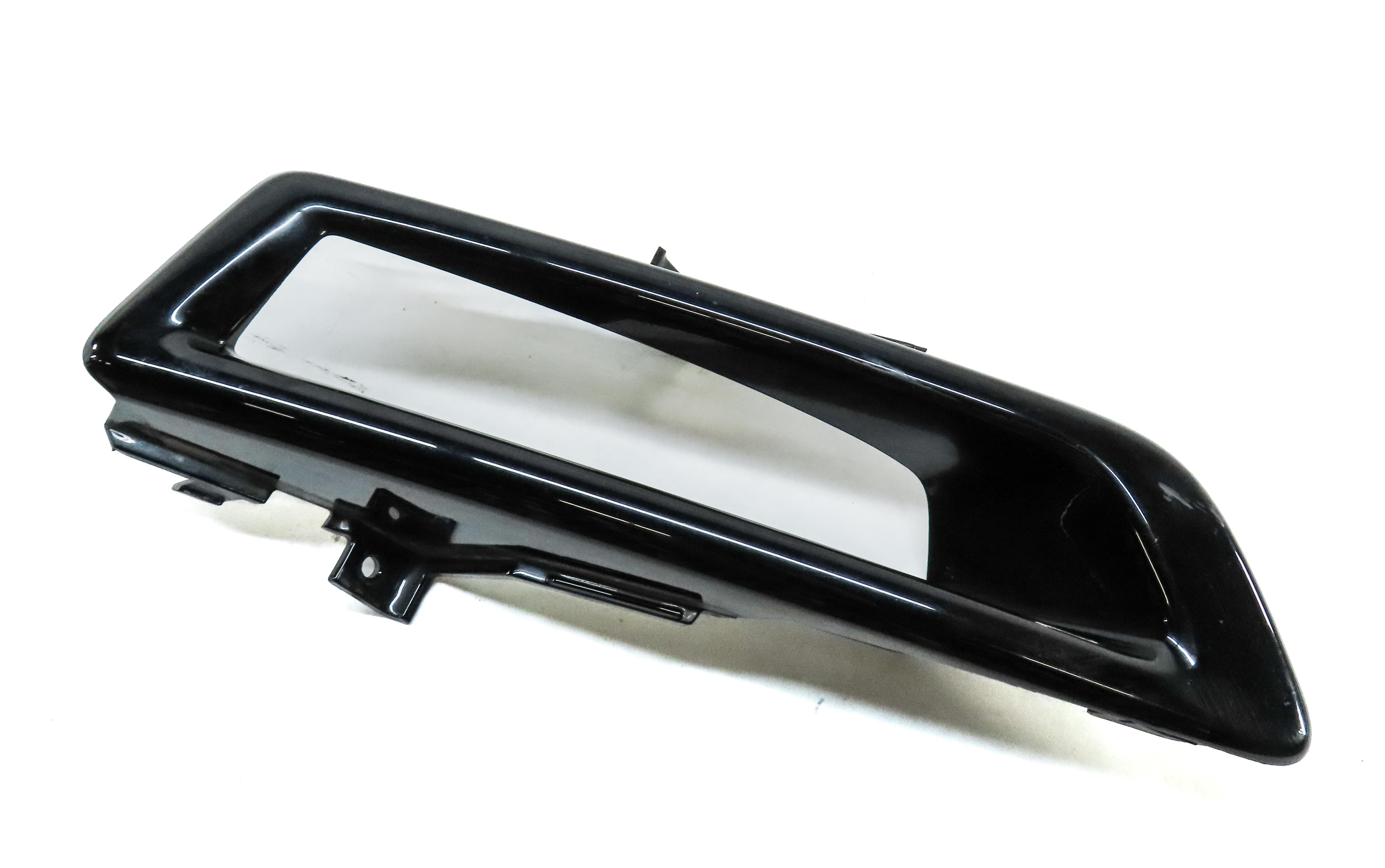 2016 LAND ROVER DISCOVERY SPORT (L550) FRONT LEFT DRIVER FOGLIGHT TRIM (BLACK) — exact item pictured