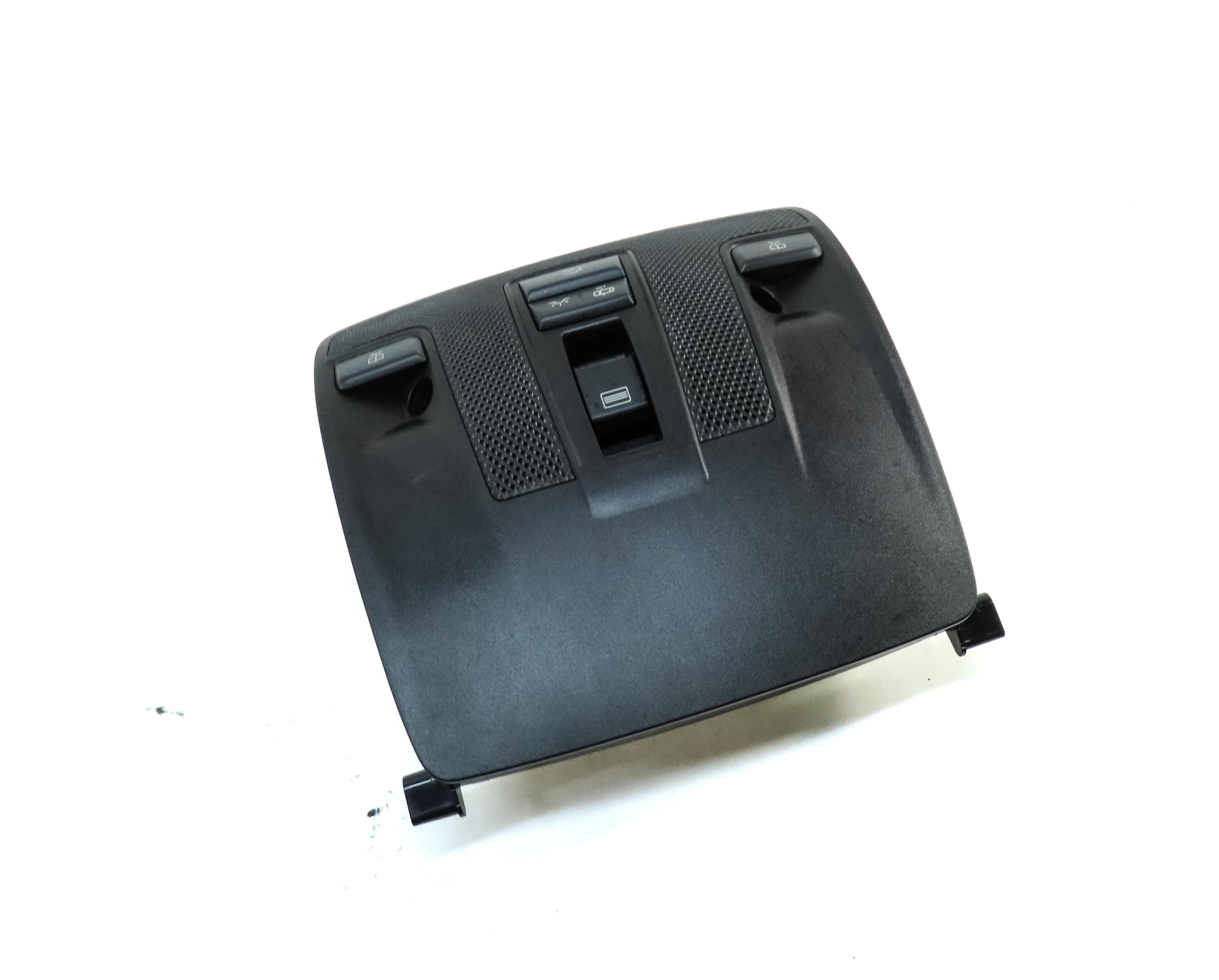 2014 MERCEDES CLA45 AMG C117 FRONT CENTER ROOF PRIMARY DOME LIGHT MAP LAMP BLACK — exact item pictured