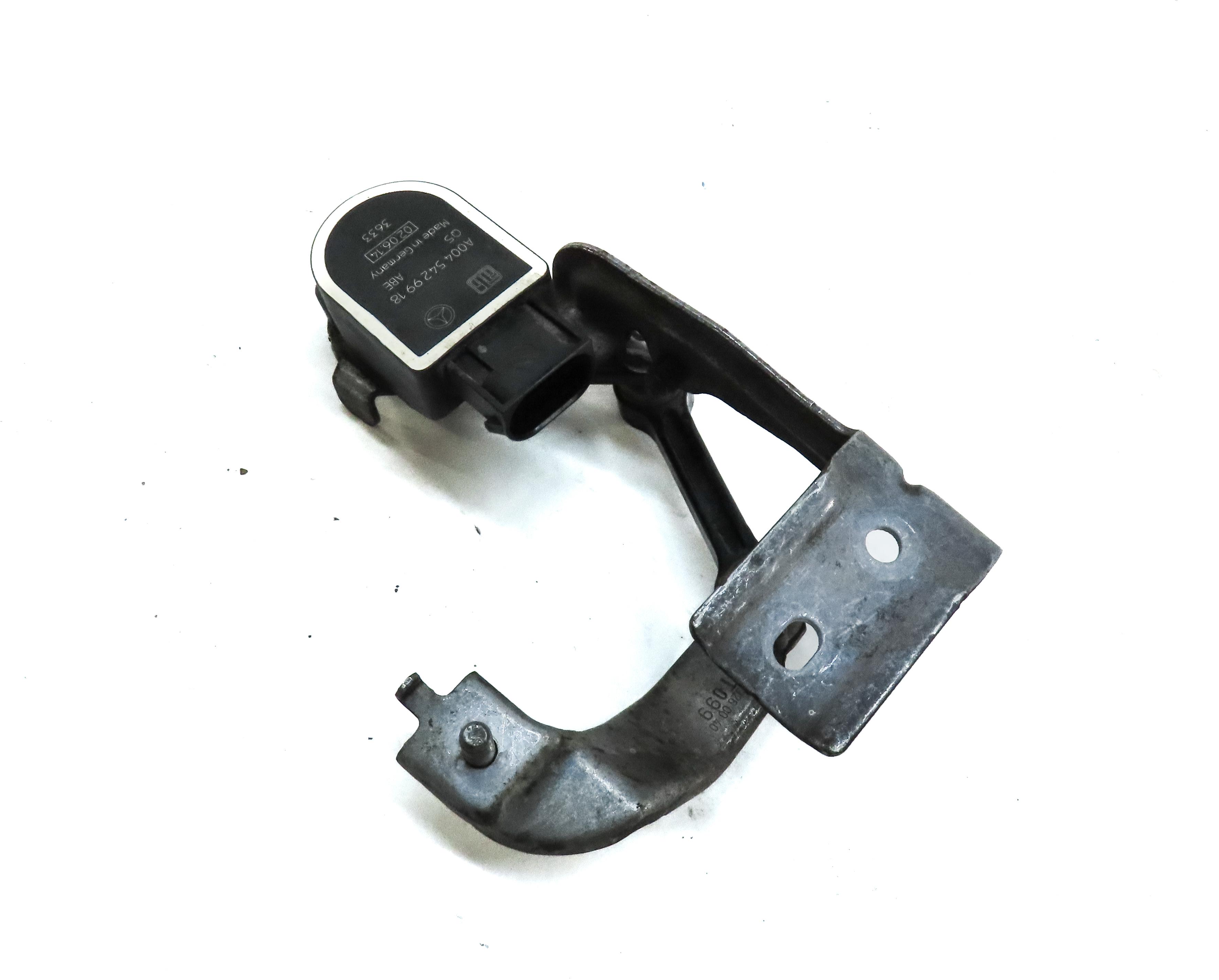 2014 MERCEDES CLA45 AMG (C117) REAR RIGHT SUSPENSION HEIGHT LEVEL SENSOR — exact item pictured