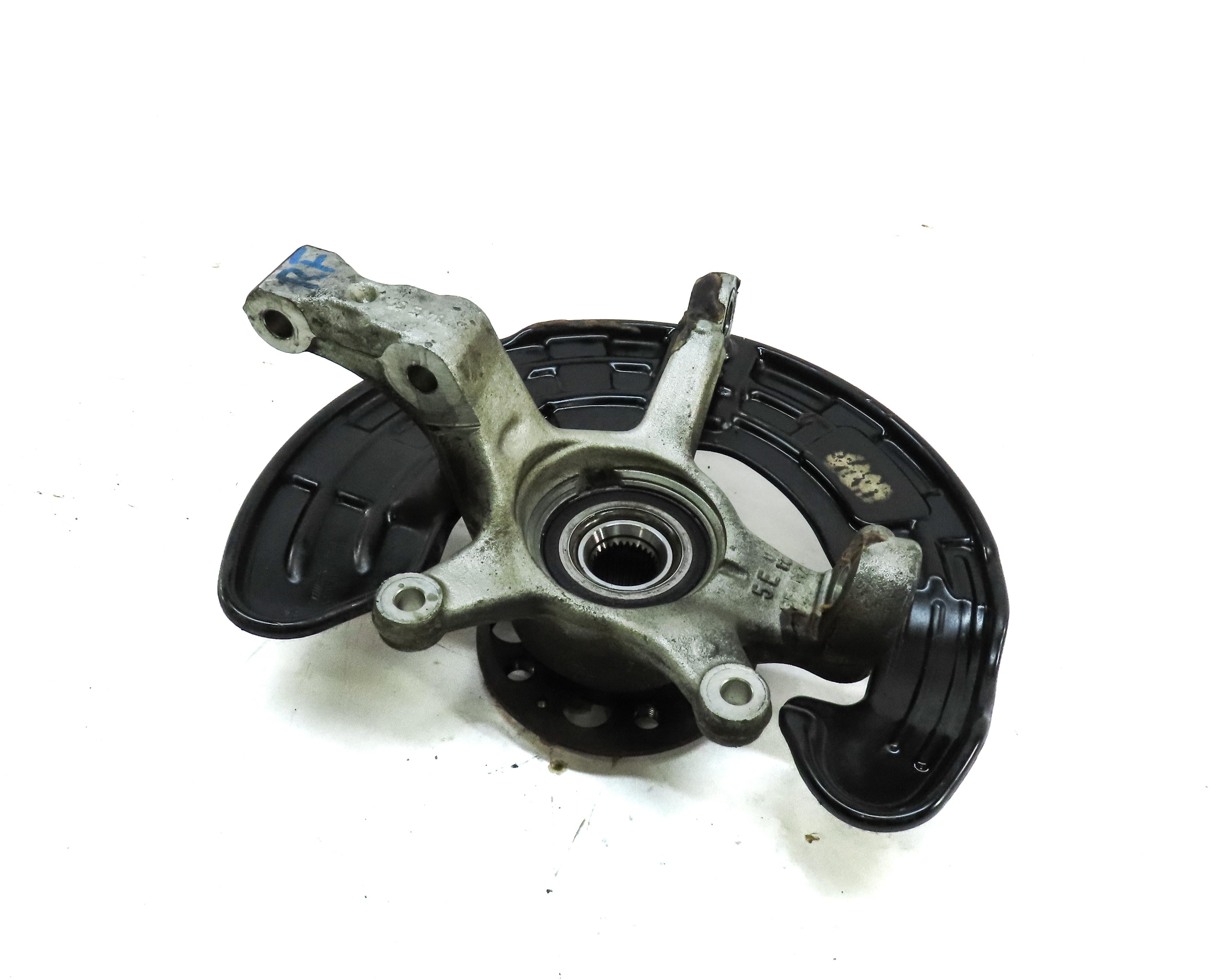 14-19 MERCEDES CLA45 CLA250 (C117) RIGHT FRONT PASSENGER SPINDLE KNUCKLE (SPORT) — exact item pictured
