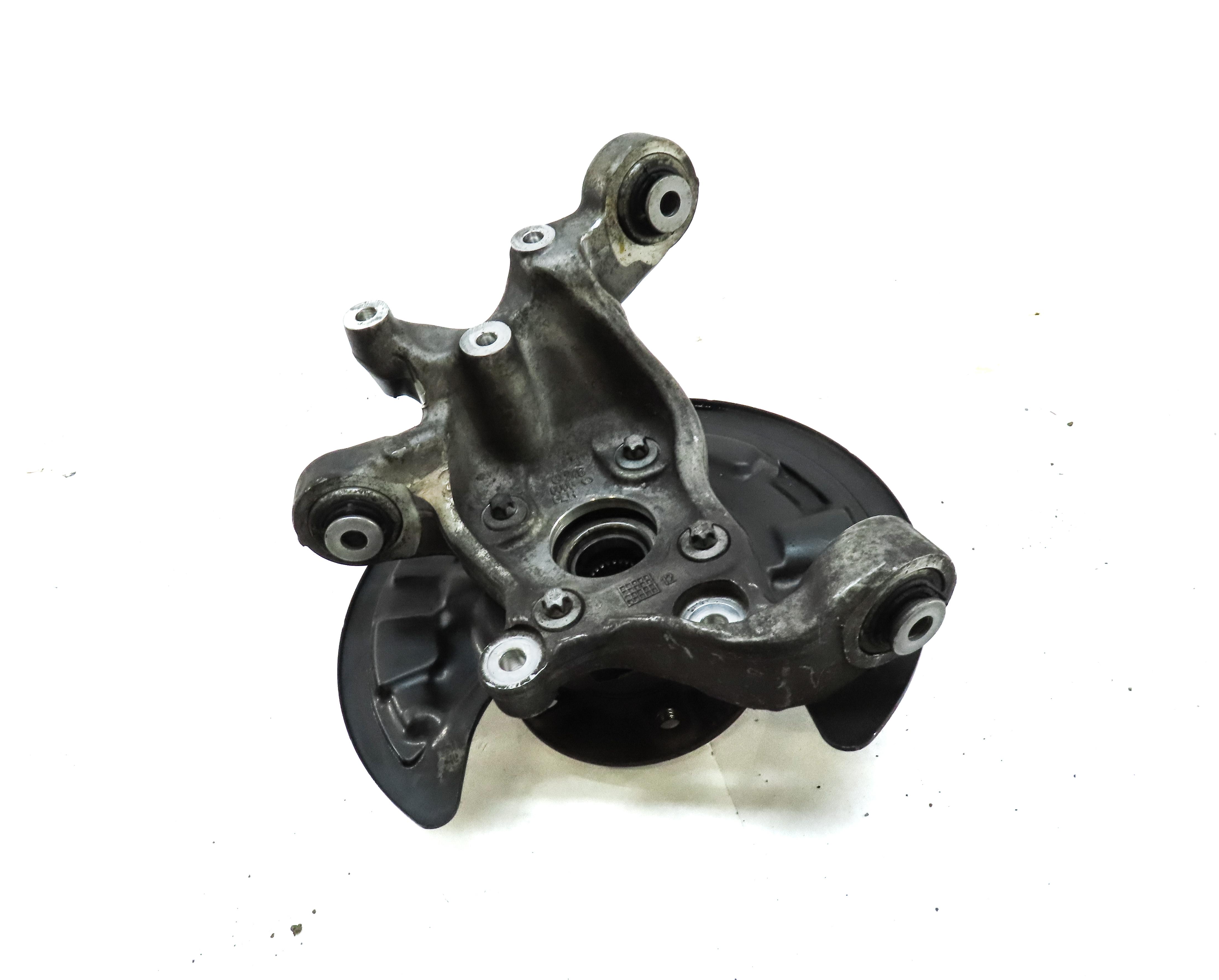 2014-2019 MERCEDES CLA45 GLA45 AMG (C117 X156) REAR LEFT SPINDLE KNUCKLE HUB — exact item pictured