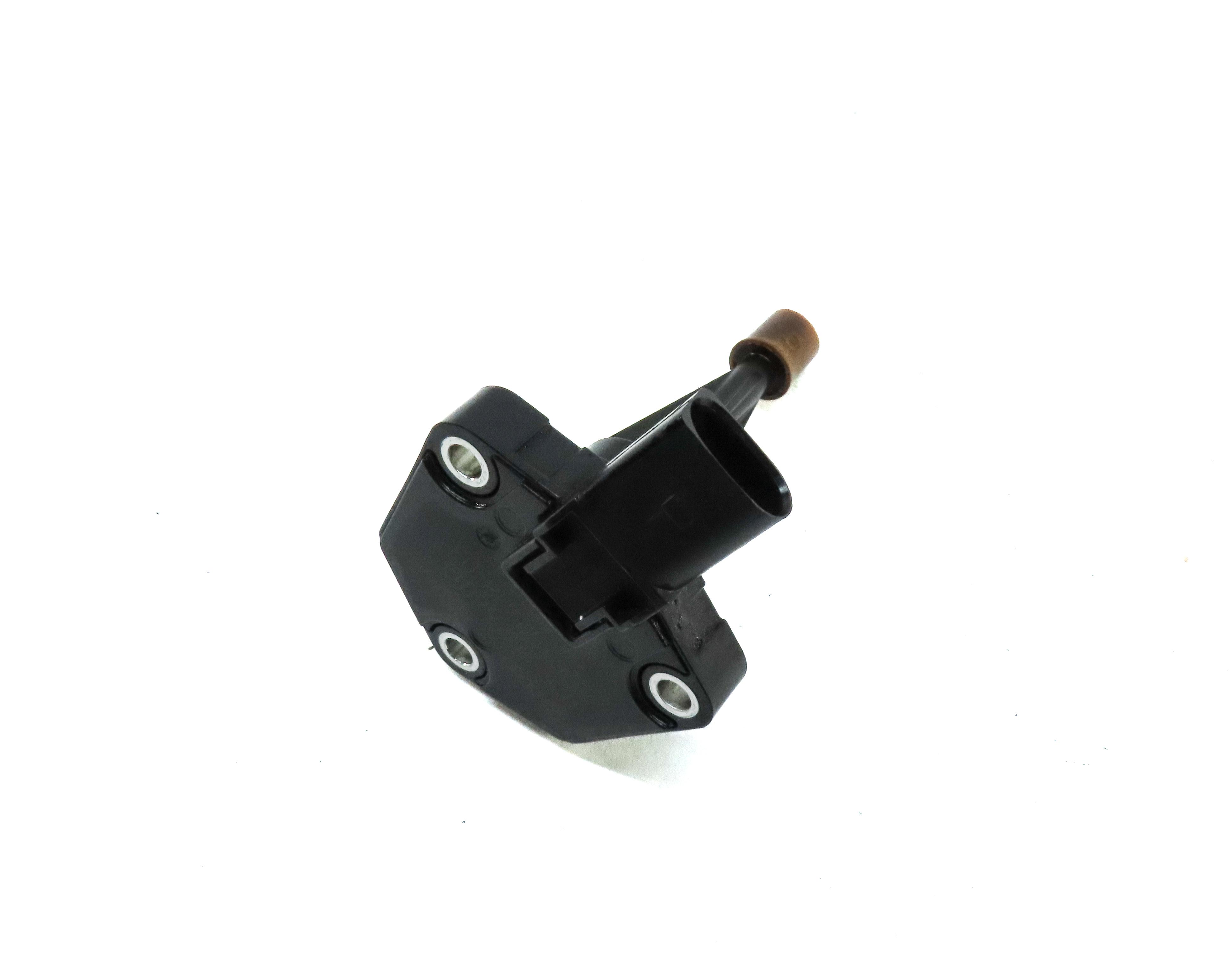 2013 AUDI A5 (B8 8T) 2.0L TURBO CPMA ENGINE OIL LEVEL SENSOR 03C907660 — exact item pictured