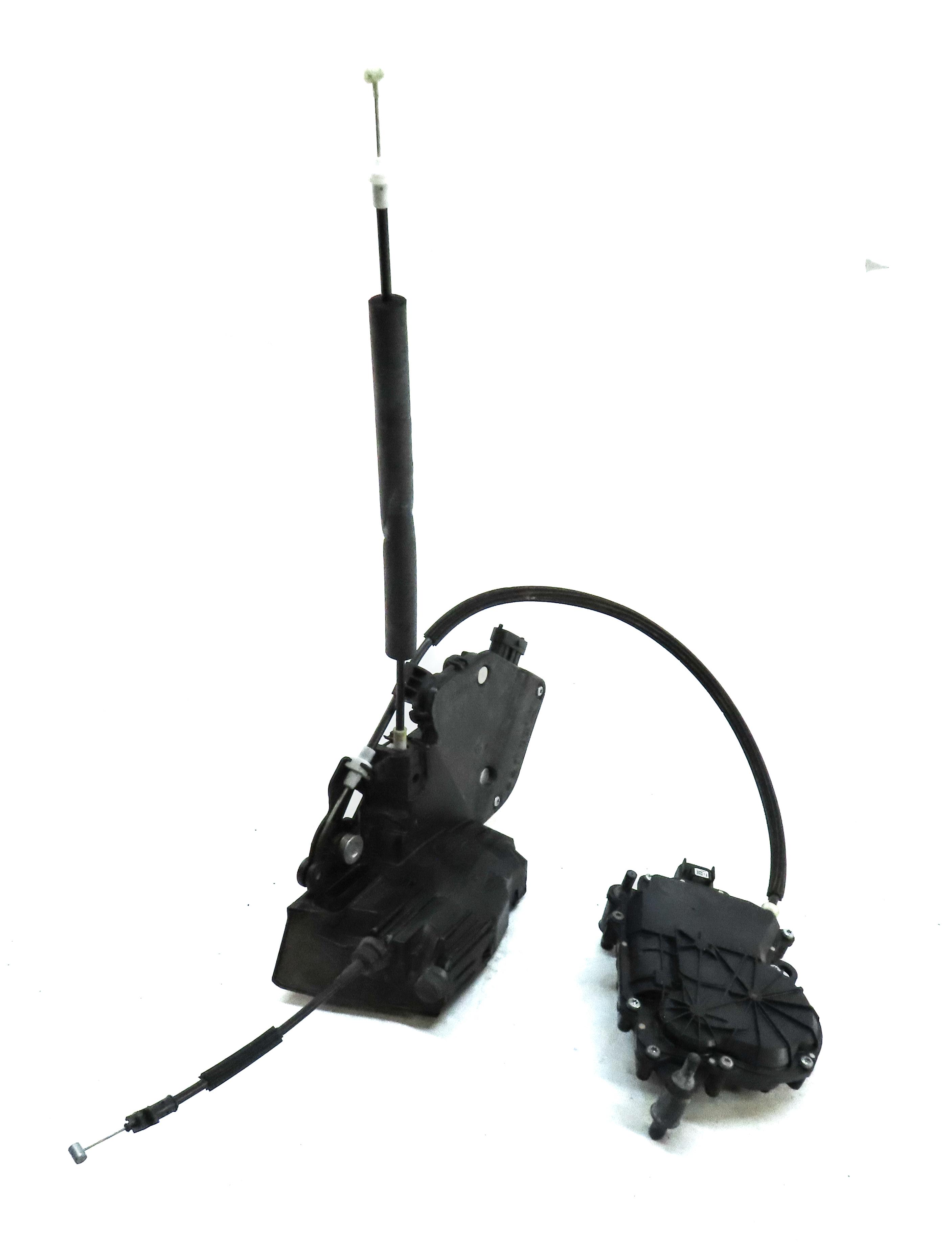 13-22 DISCOVERY RANGE ROVER SPORT (L405 L462 L494 L550) RIGHT FRONT DOOR LATCH — exact item pictured