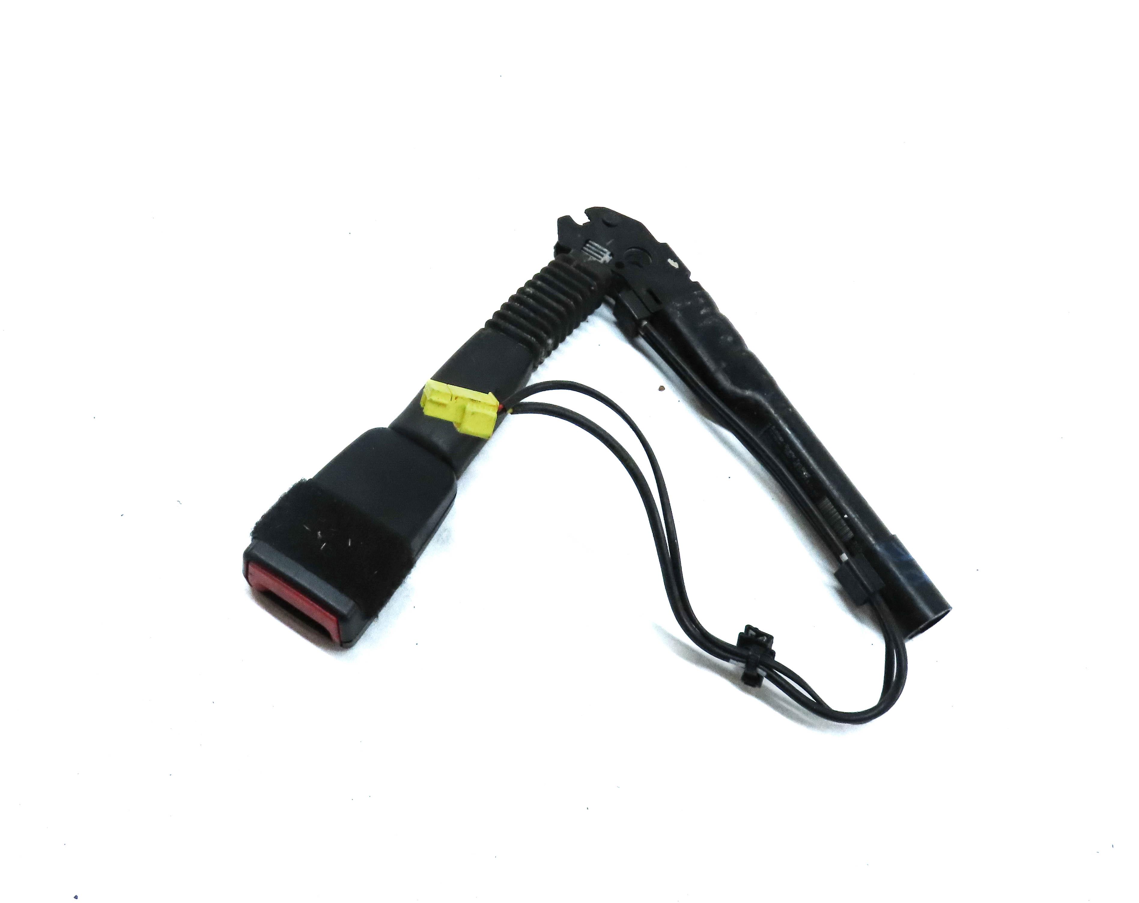 12-19 BMW 4 6 SERIES M4 M6 (F06 F12 F13 F32) RIGHT FRONT SEATBELT RECEIVER — exact item pictured