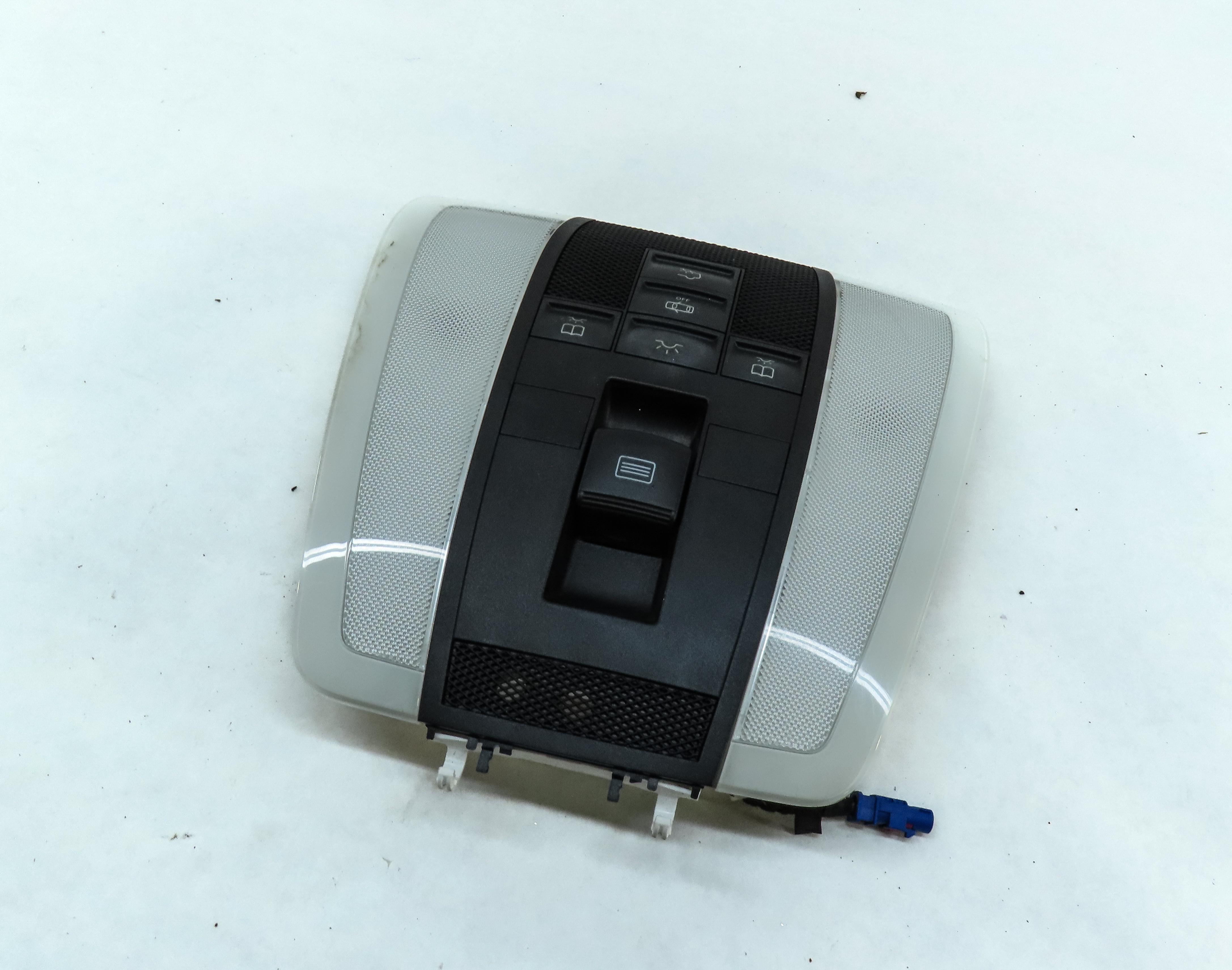 2012 MERCEDES C-CLASS W204 FRONT ROOF PRIMARY DOME LIGHT MAP READING LAMP BLACK — exact item pictured