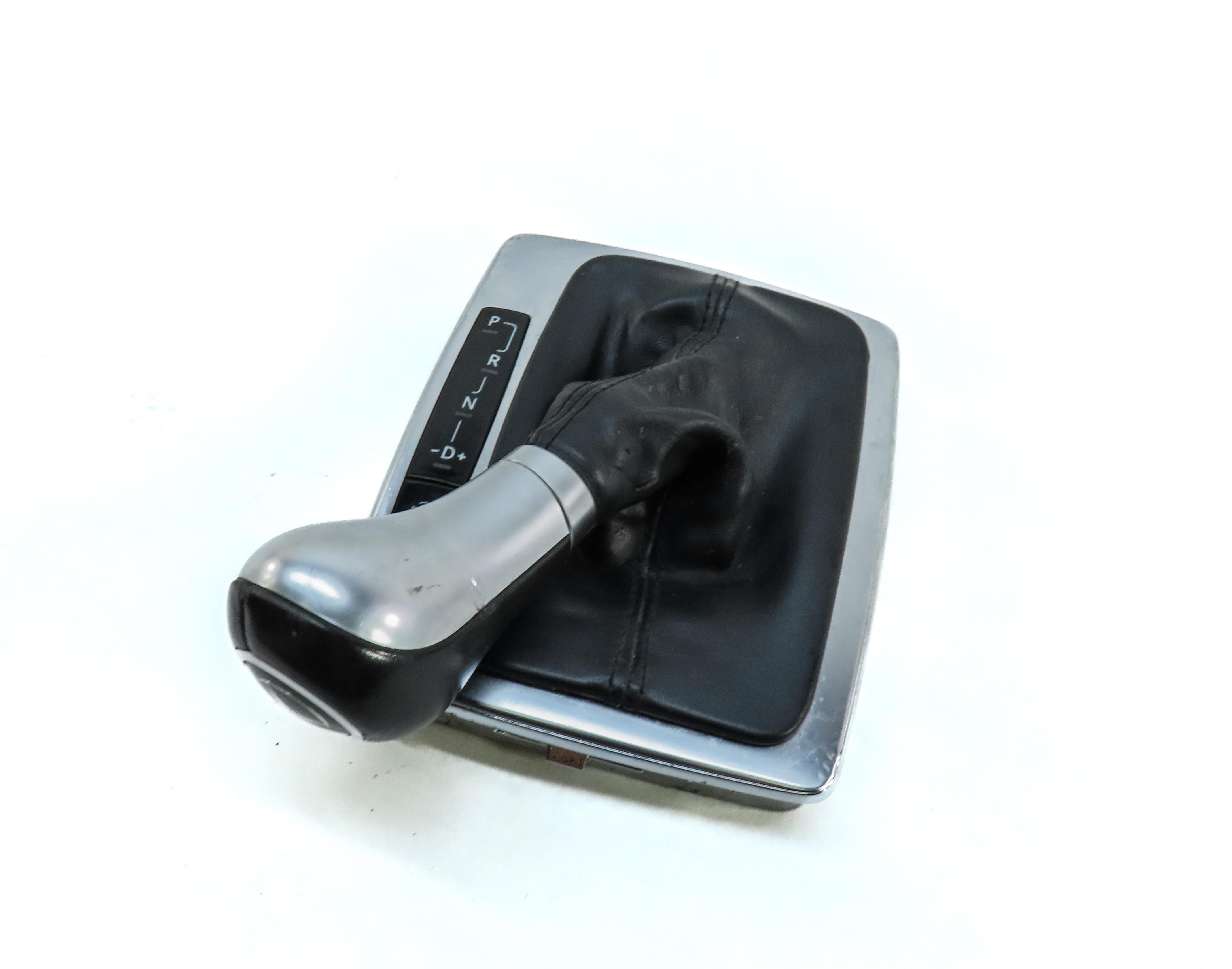 2012 MERCEDES C-CLASS (W204) AUTO AUTOMATIC SHIFTER SHIFT KNOB w/ TRIM & BOOT — exact item pictured