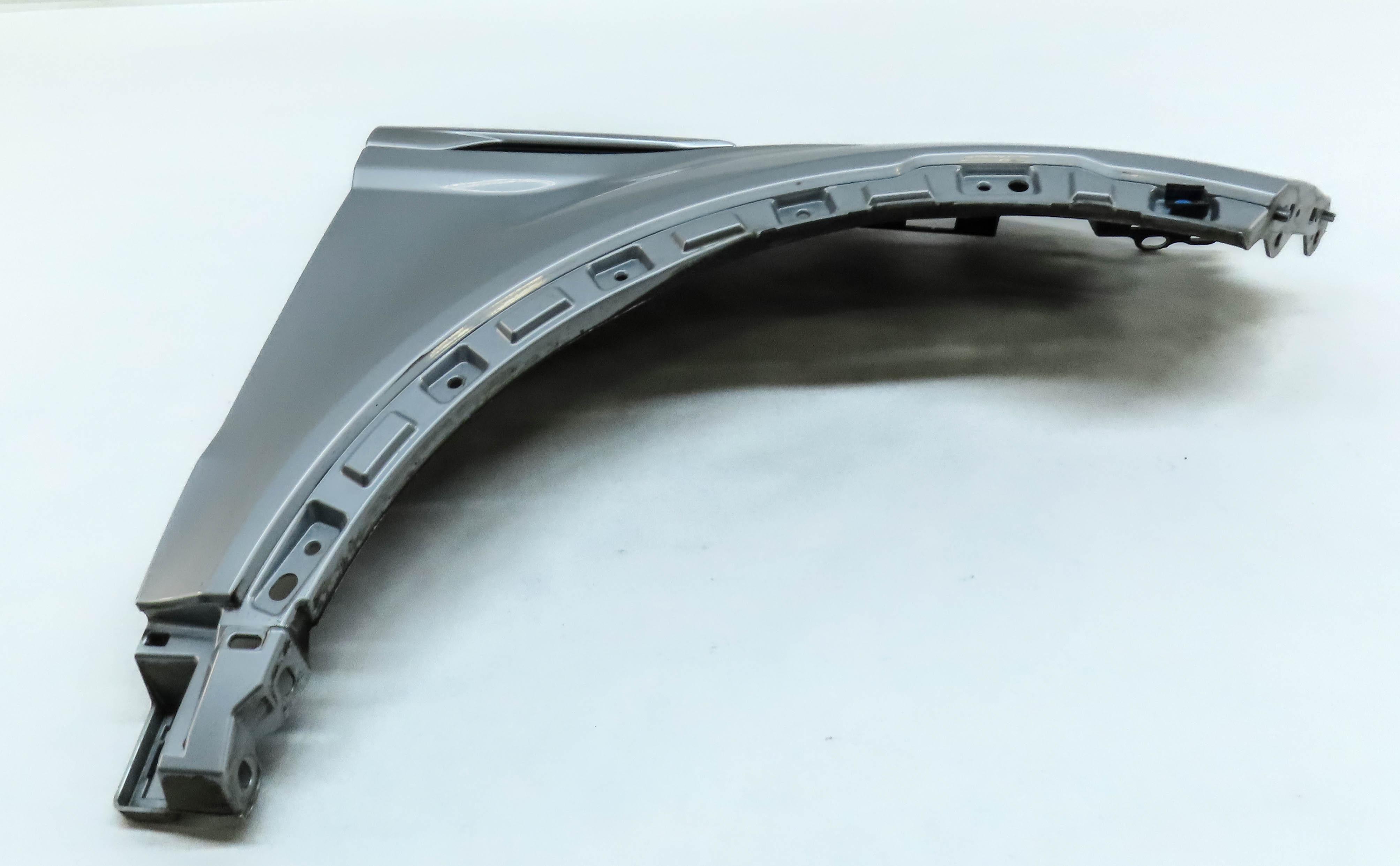 12-19 RANGE ROVER EVOQUE L538 RIGHT PASSENGER FENDER (FOR w/ AUTO PARK) (SILVER) — exact item pictured
